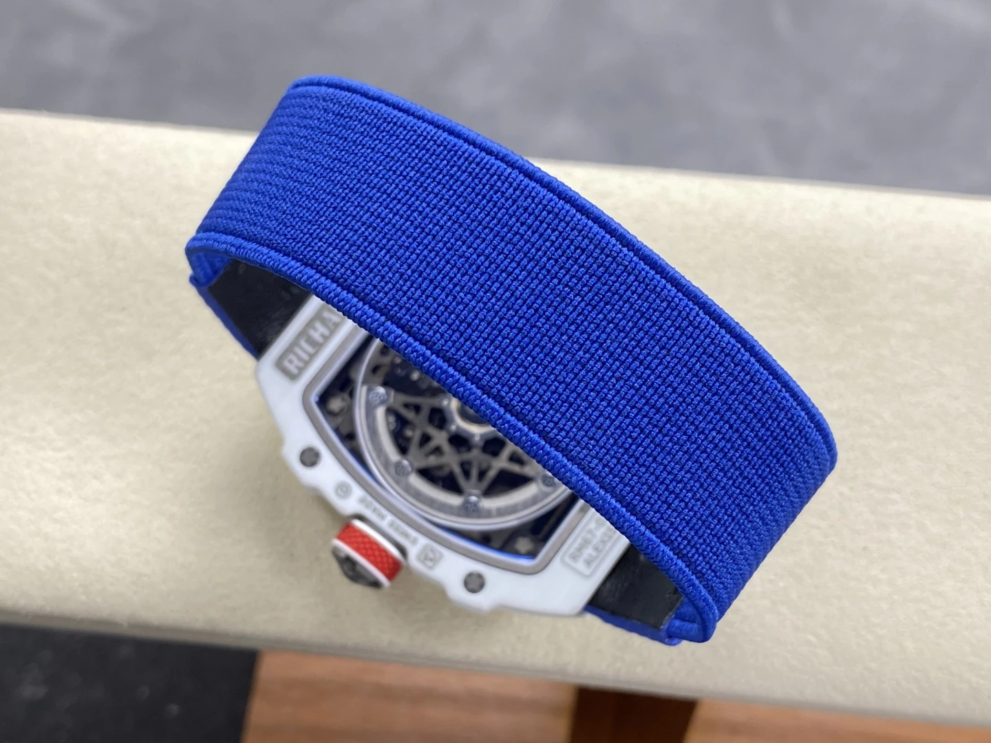 160a803c000291e AMO Watch