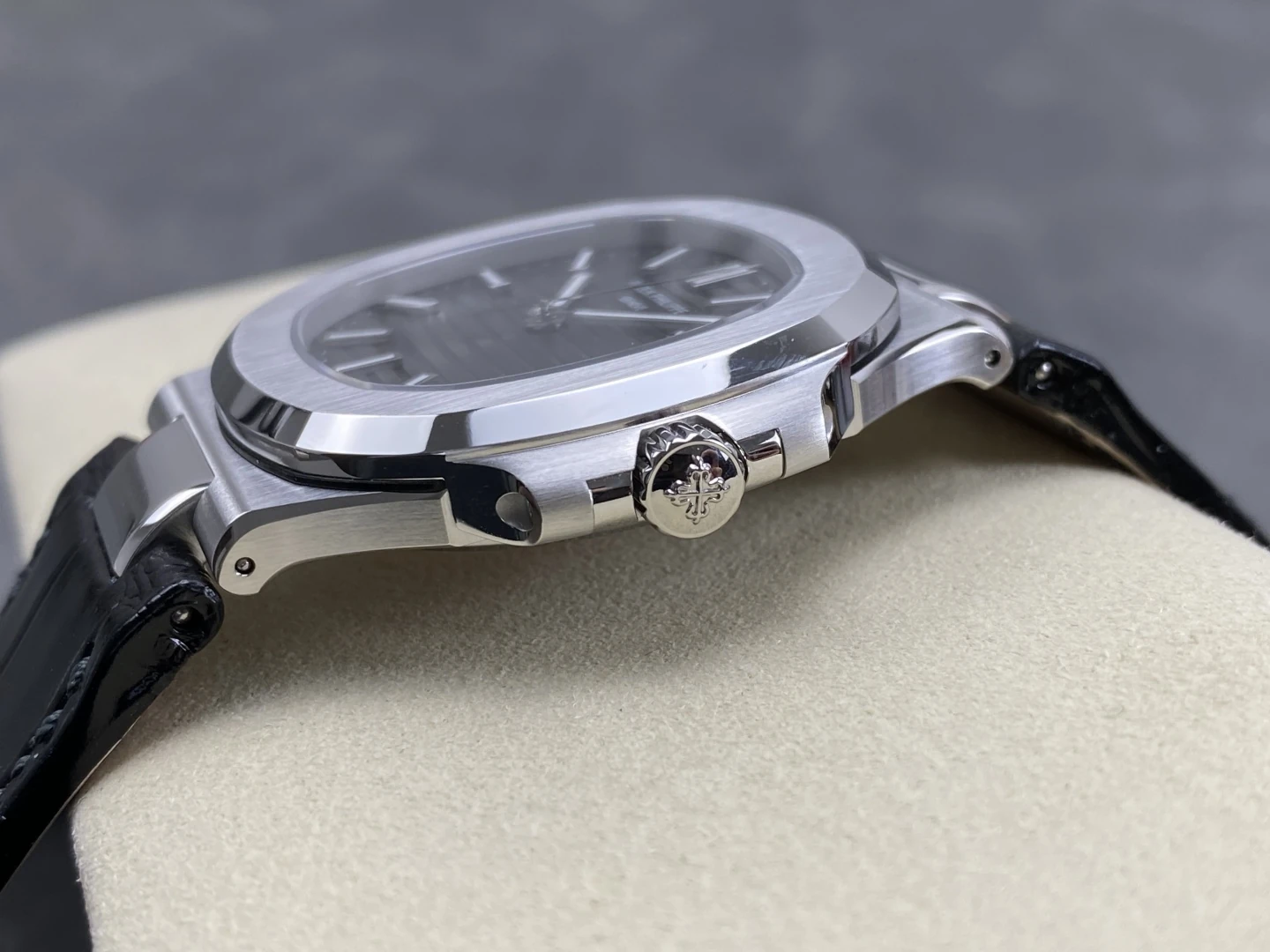 2167880f237d8f2 阿默表行AmoWatch