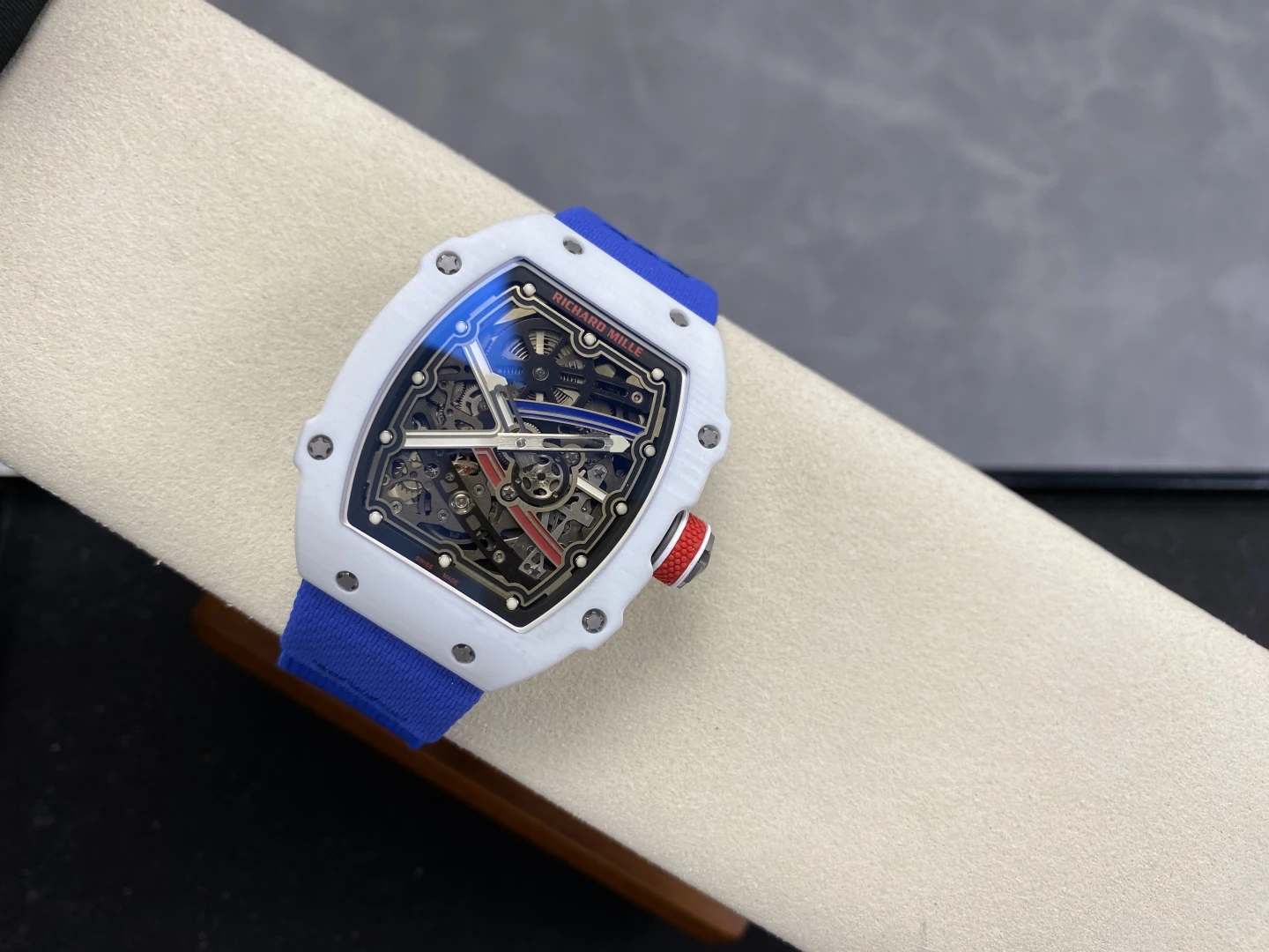 266b846ba004d4d AMO Watch