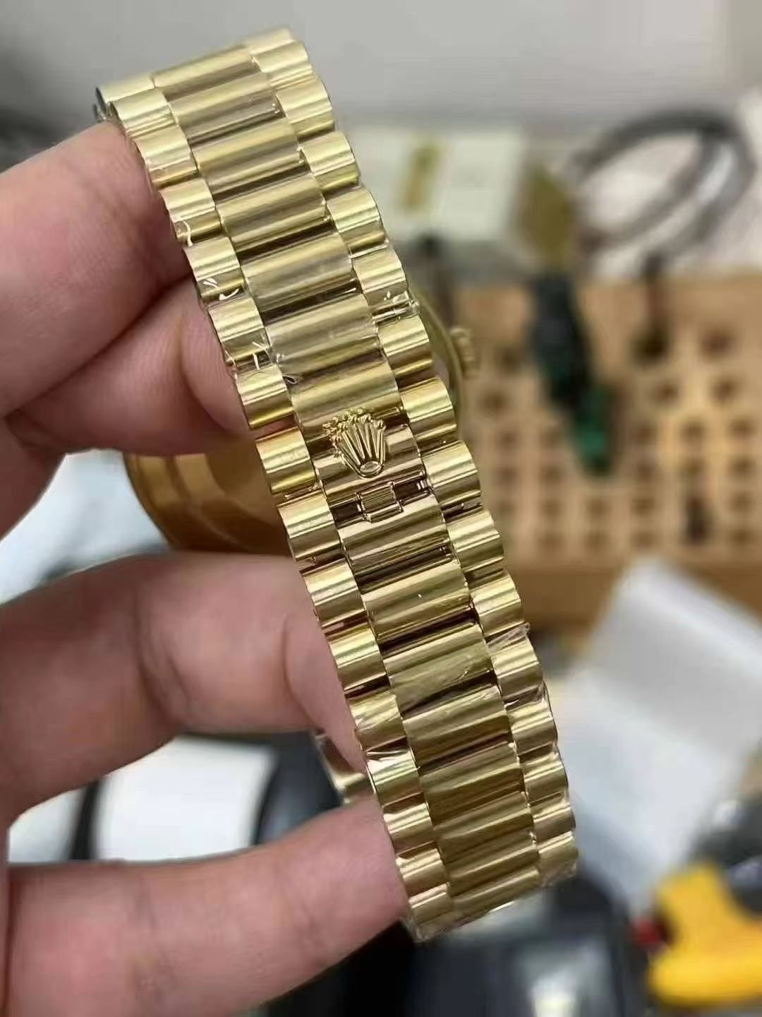 29be2075a82deac AMO Watch