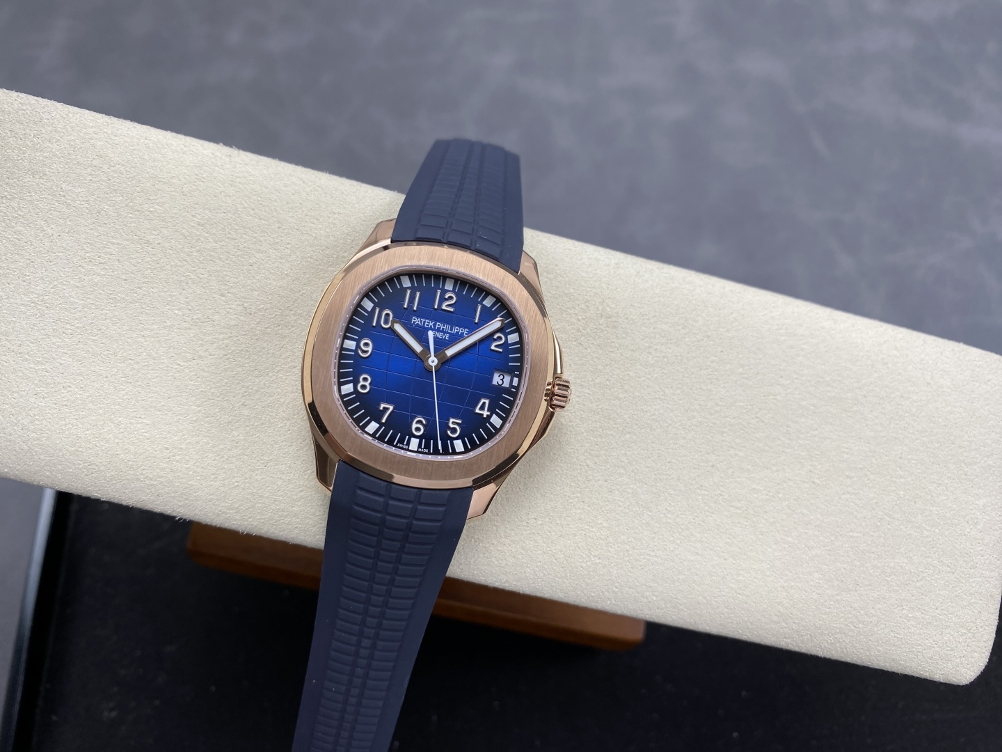 2ece4b2bd1689b1 AMO Watch