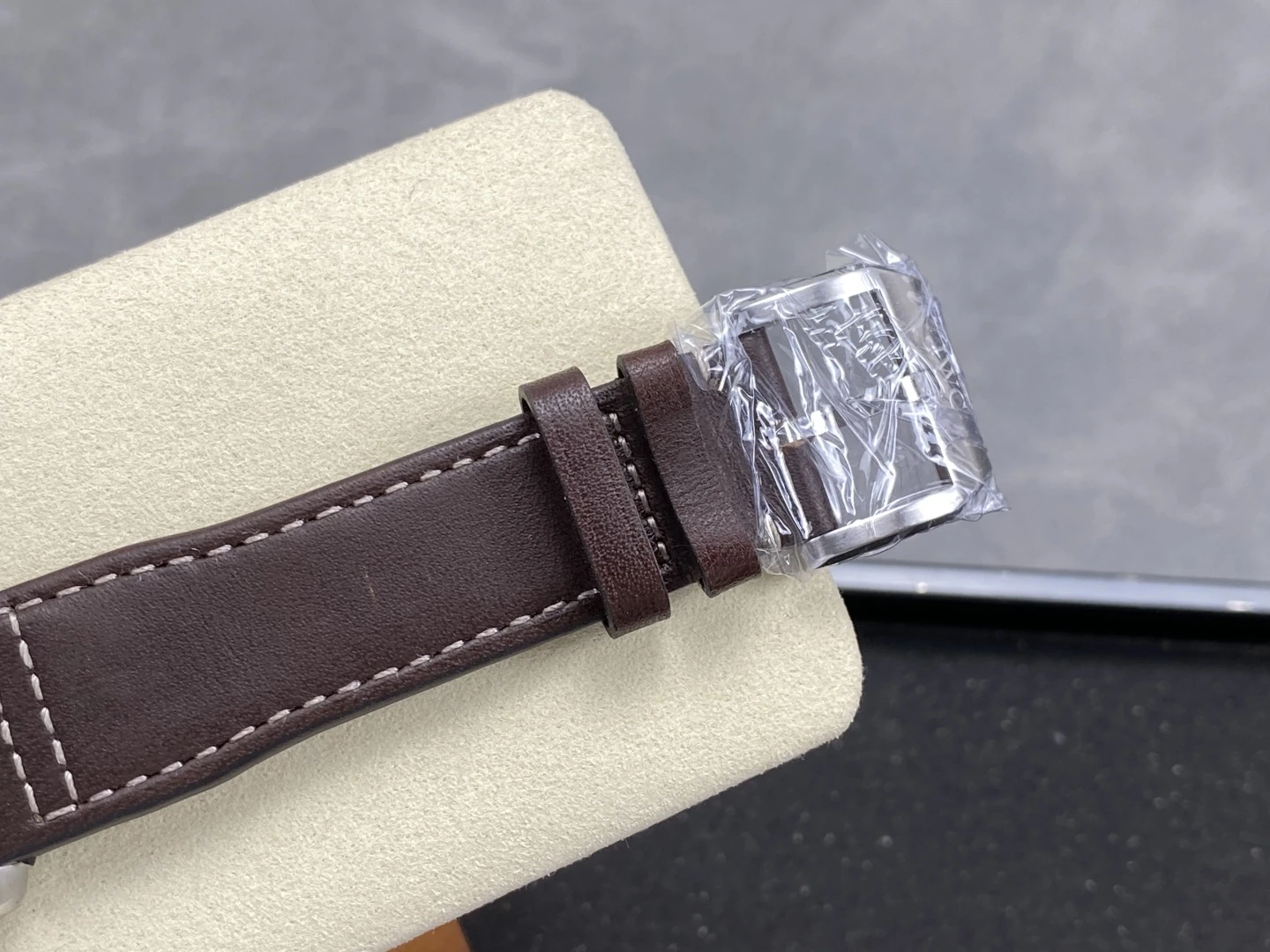 32a4135c41d1d15 AMO Watch