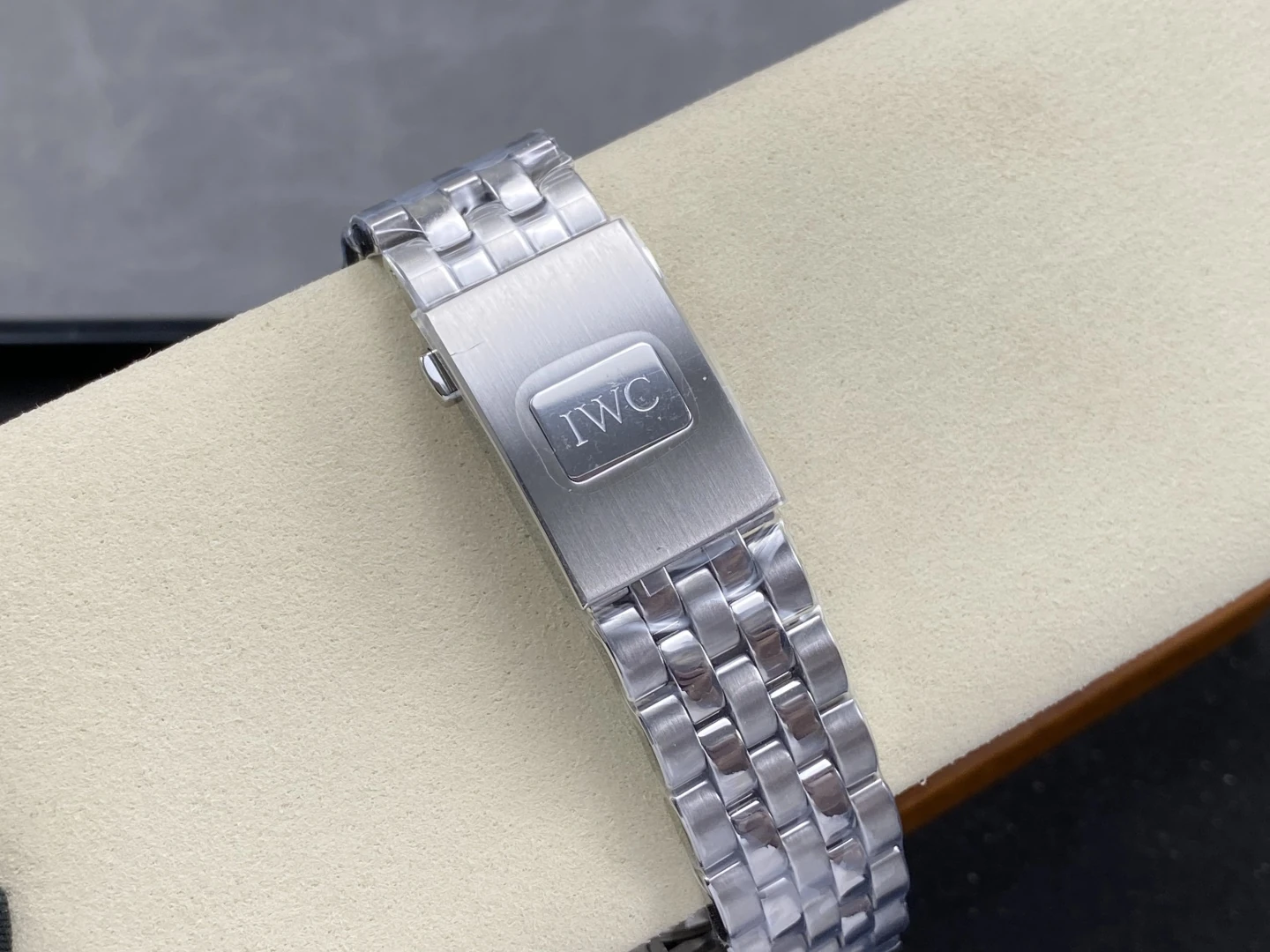 4bdd166446966bf AMO Watch