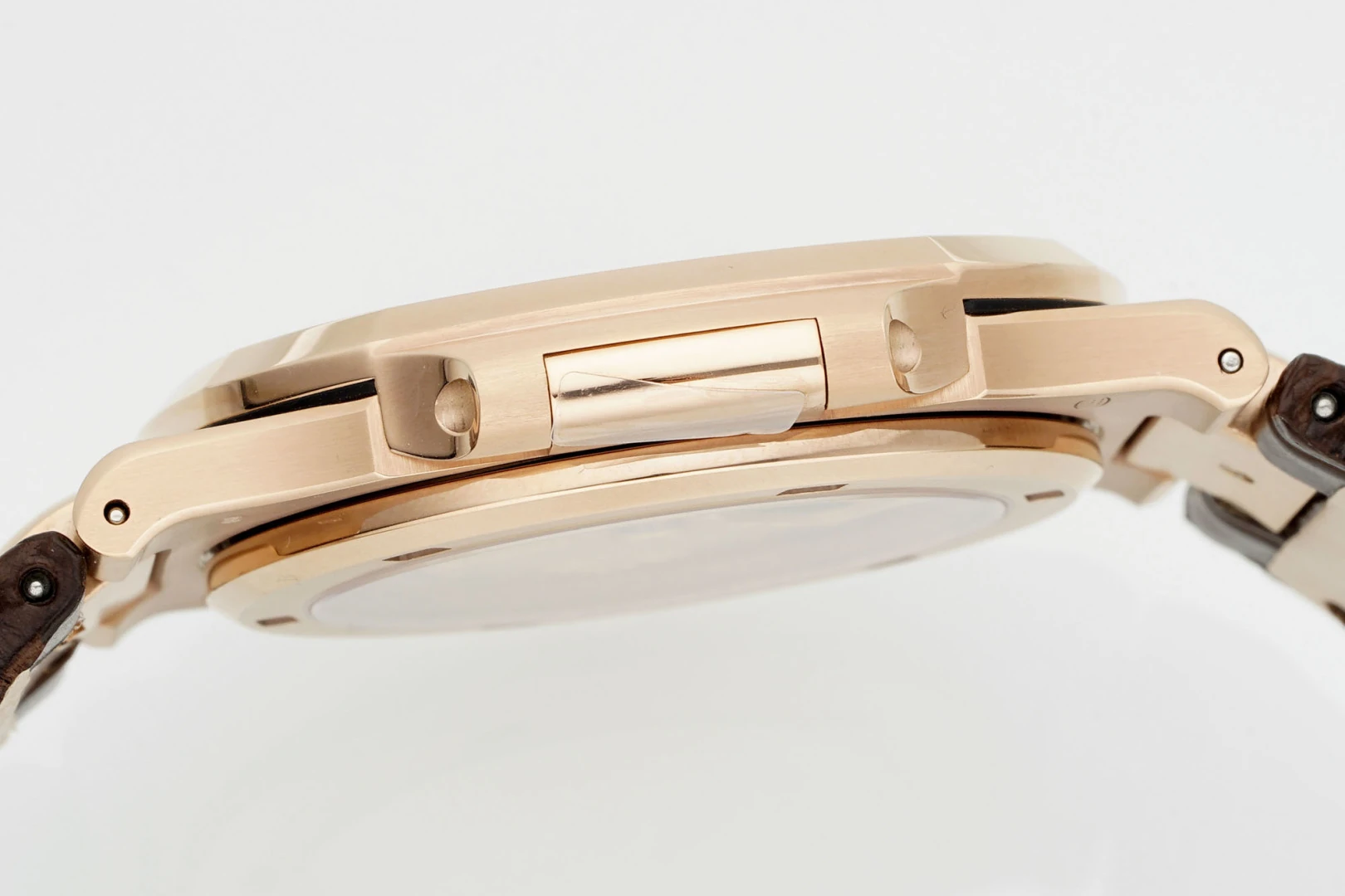53d8f385c3986d3 AMO Watch