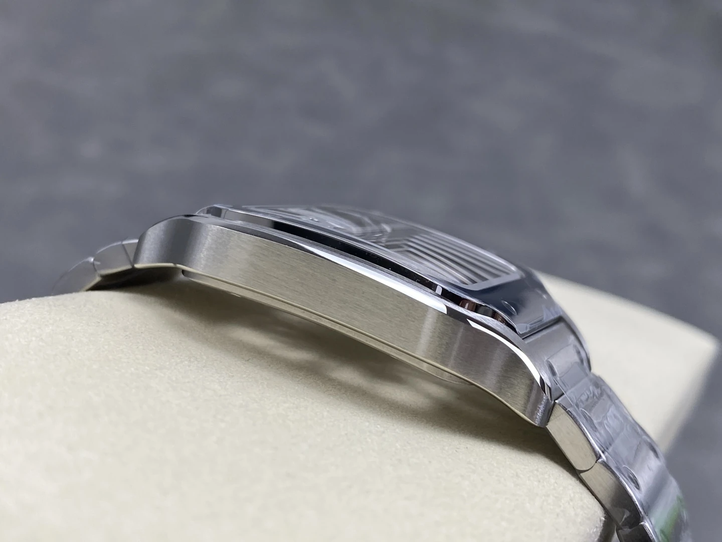 64c42a225f3b91a AMO Watch