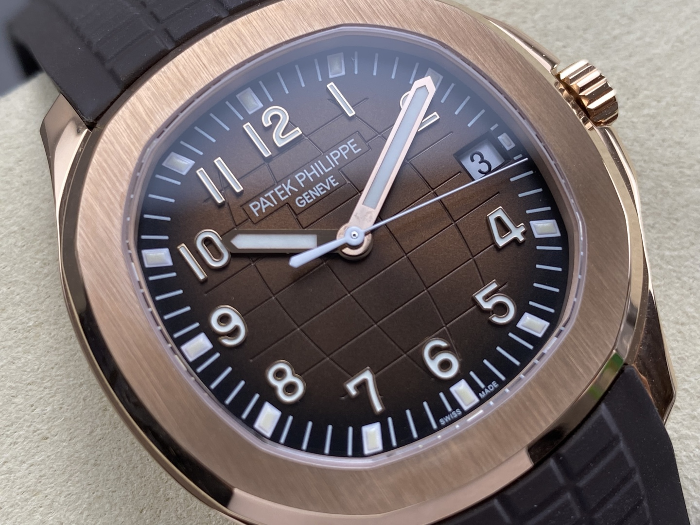 68825bfc5b9be6b AMO Watch