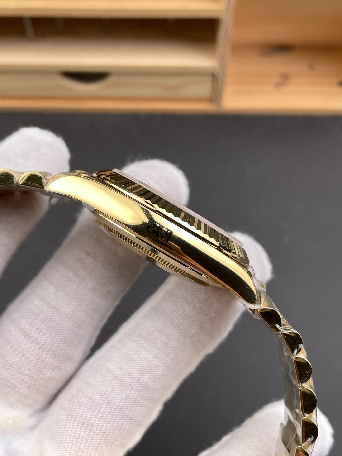 6c3ae3fcc850c62 AMO Watch