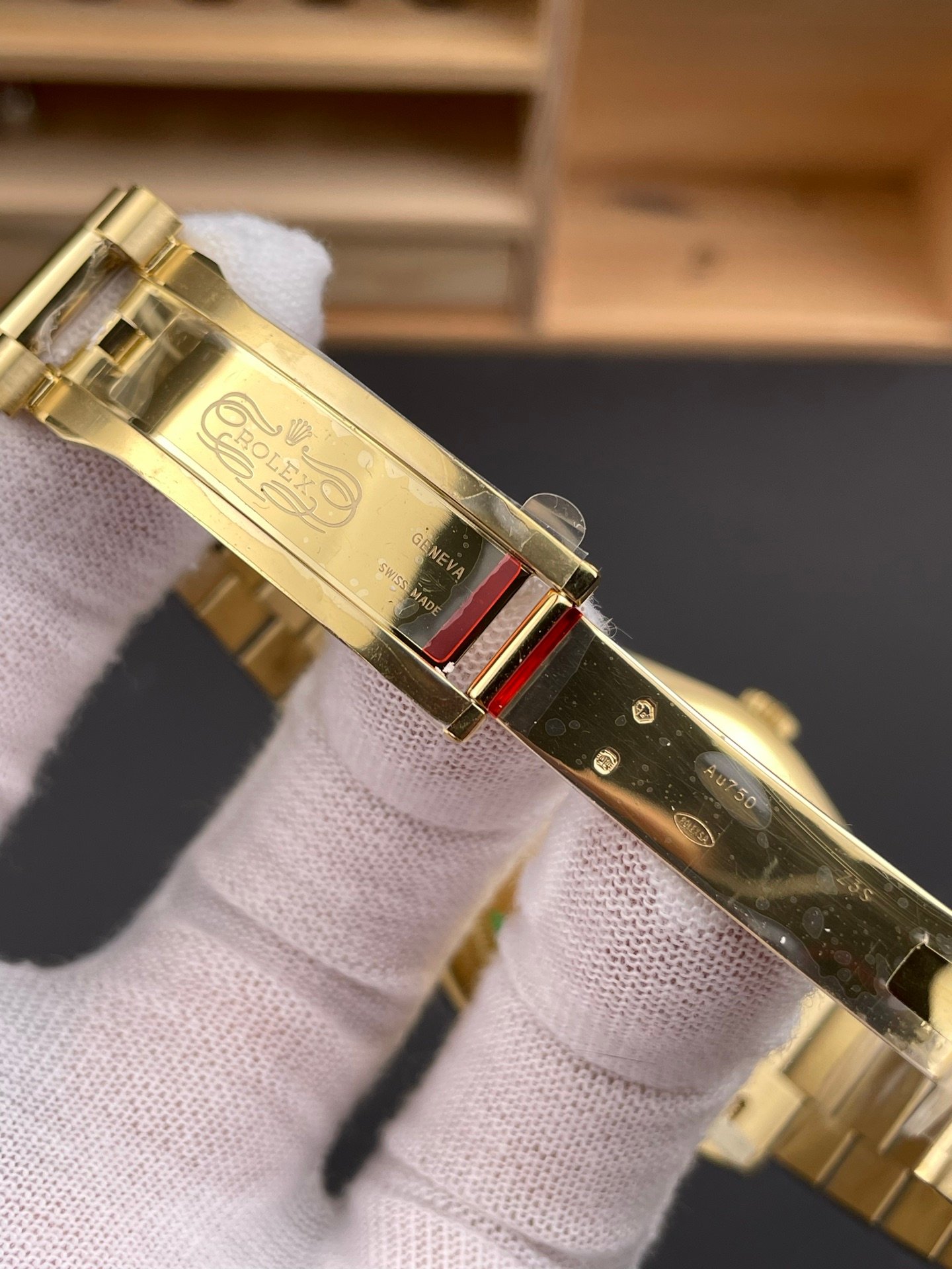 71a5893092e2747 AMO Watch