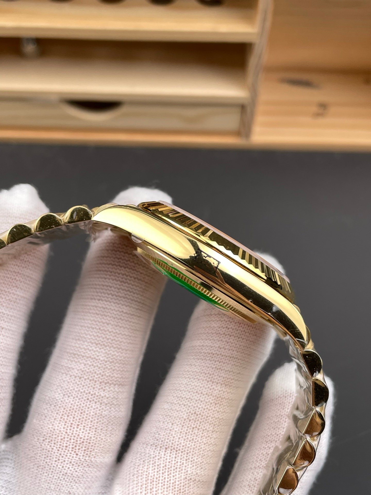 71e5ccf86e953cc AMO Watch