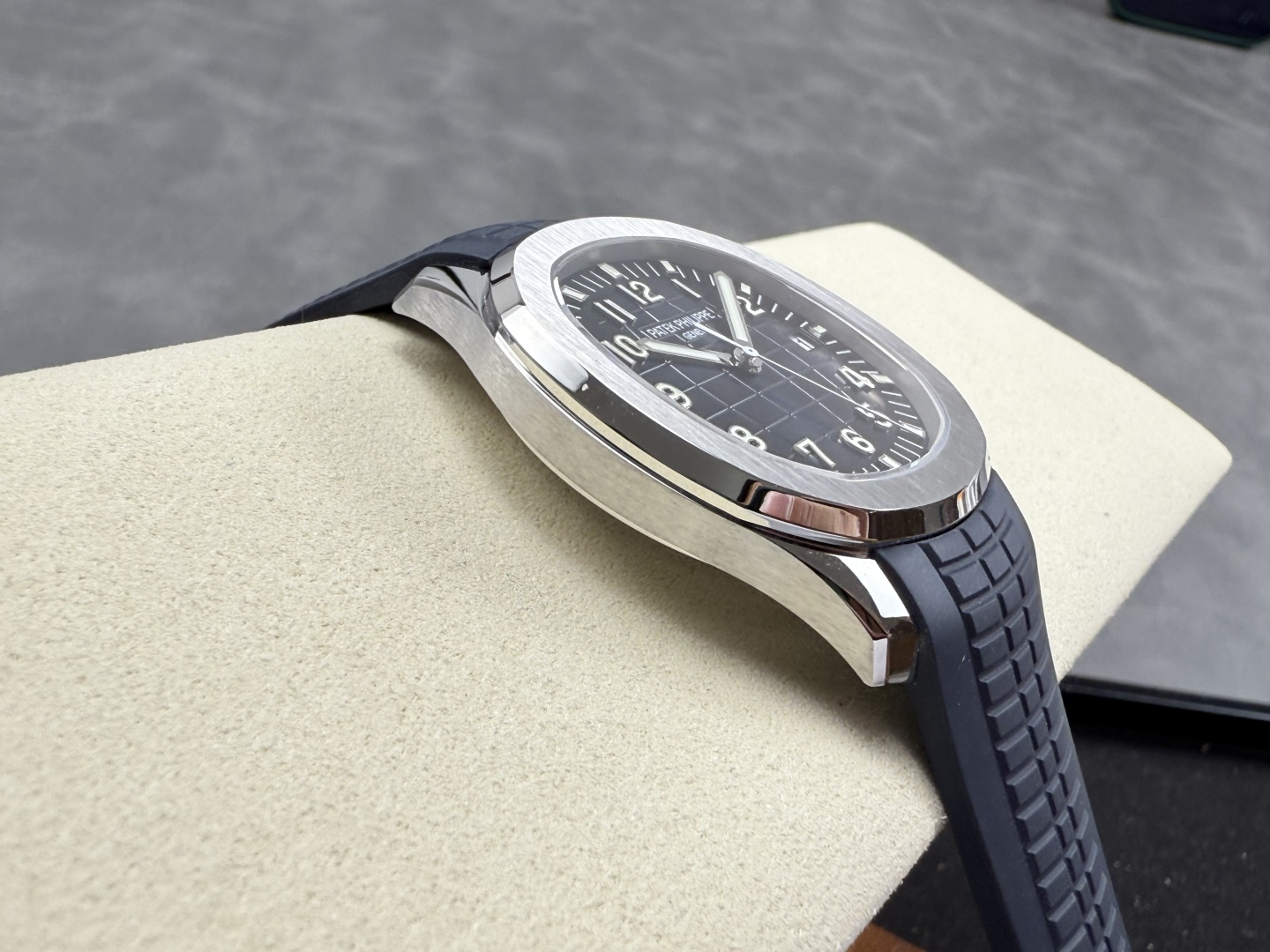 77a82d3e8546aa9 阿默表行AmoWatch