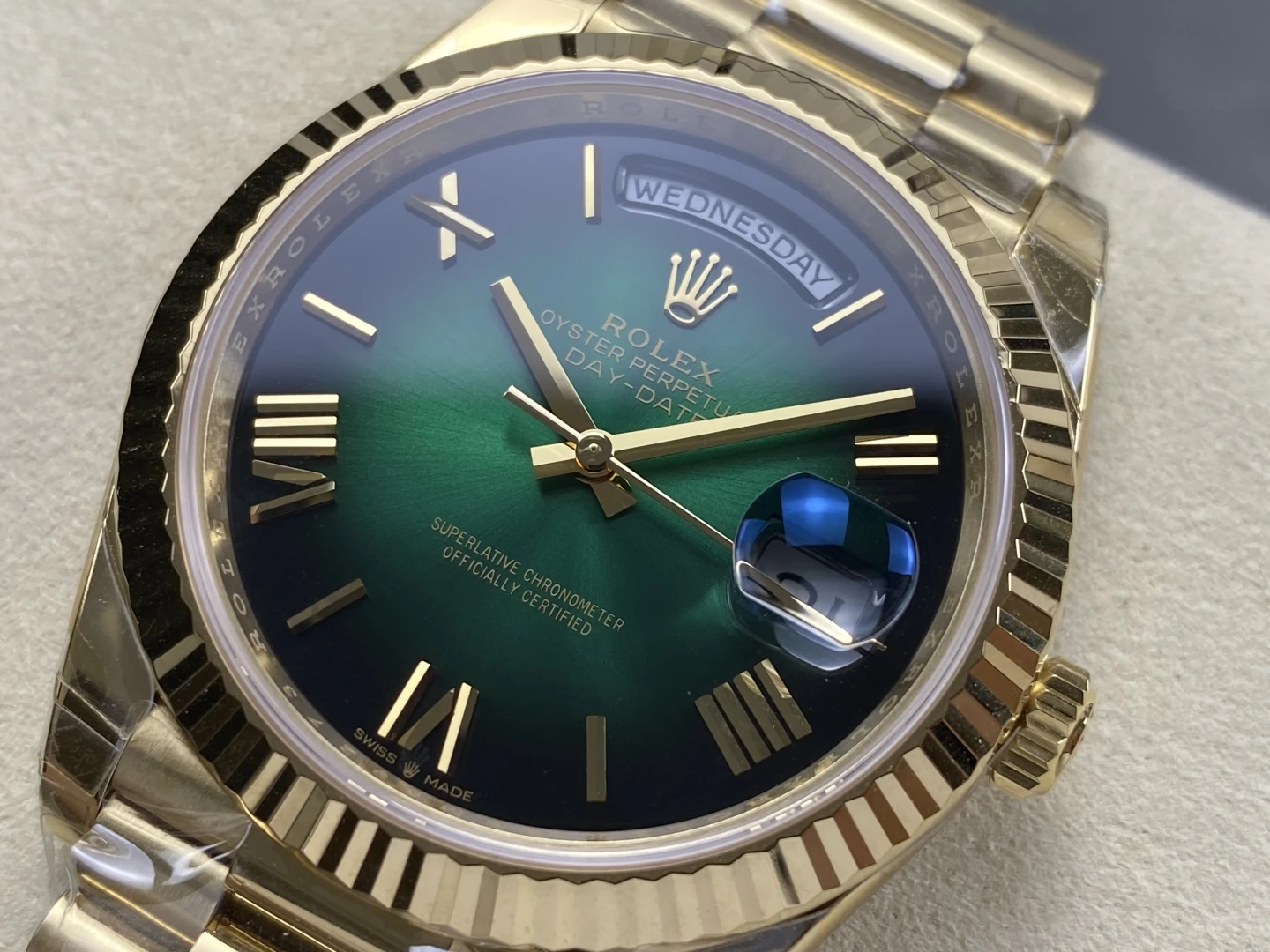 824da17801f4f54 AMO Watch