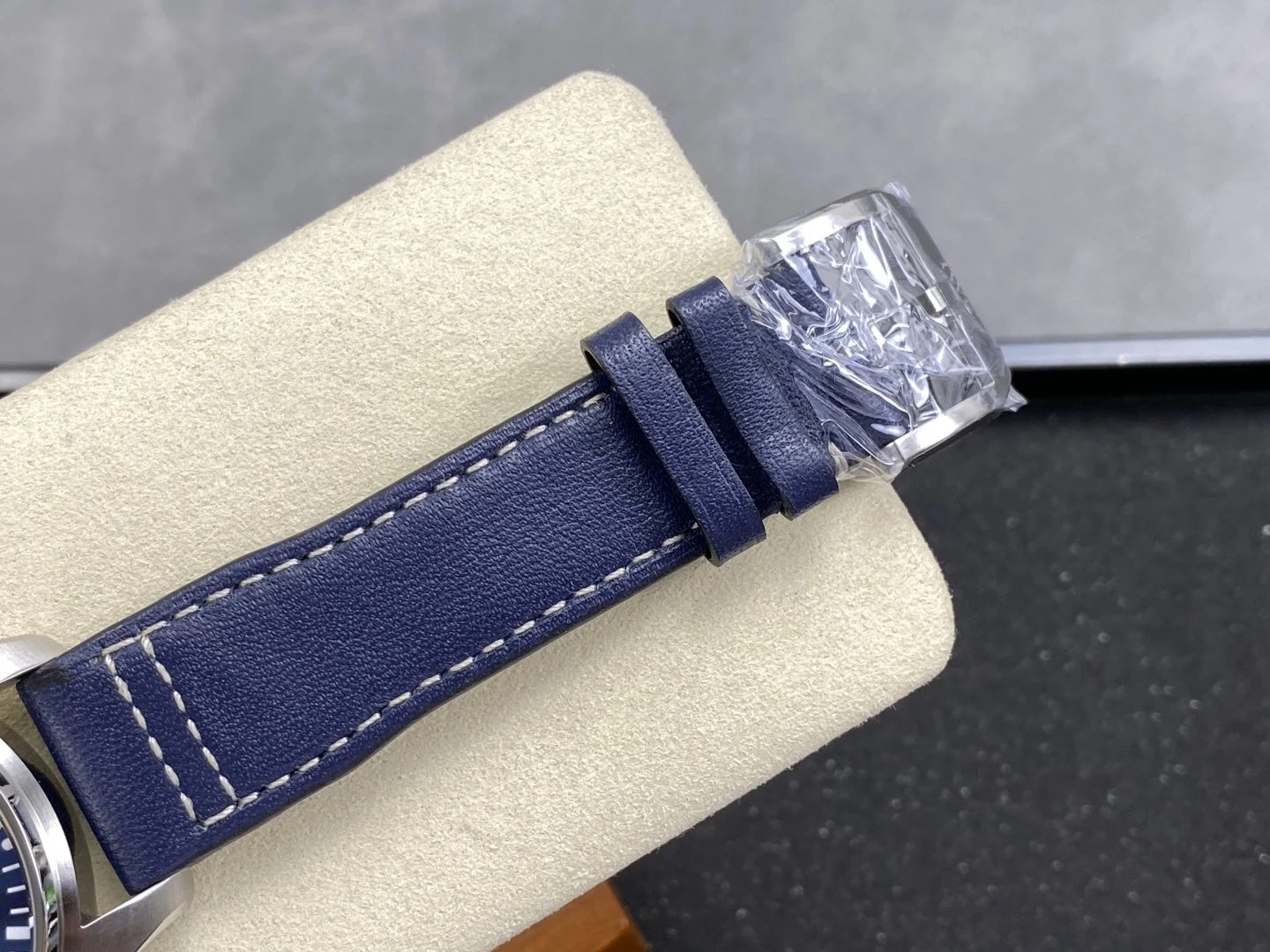 8fe5f4955f5c8bf 阿默表行AmoWatch