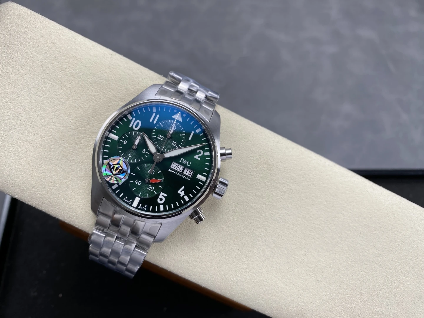 98cae742cb6821d AMO Watch