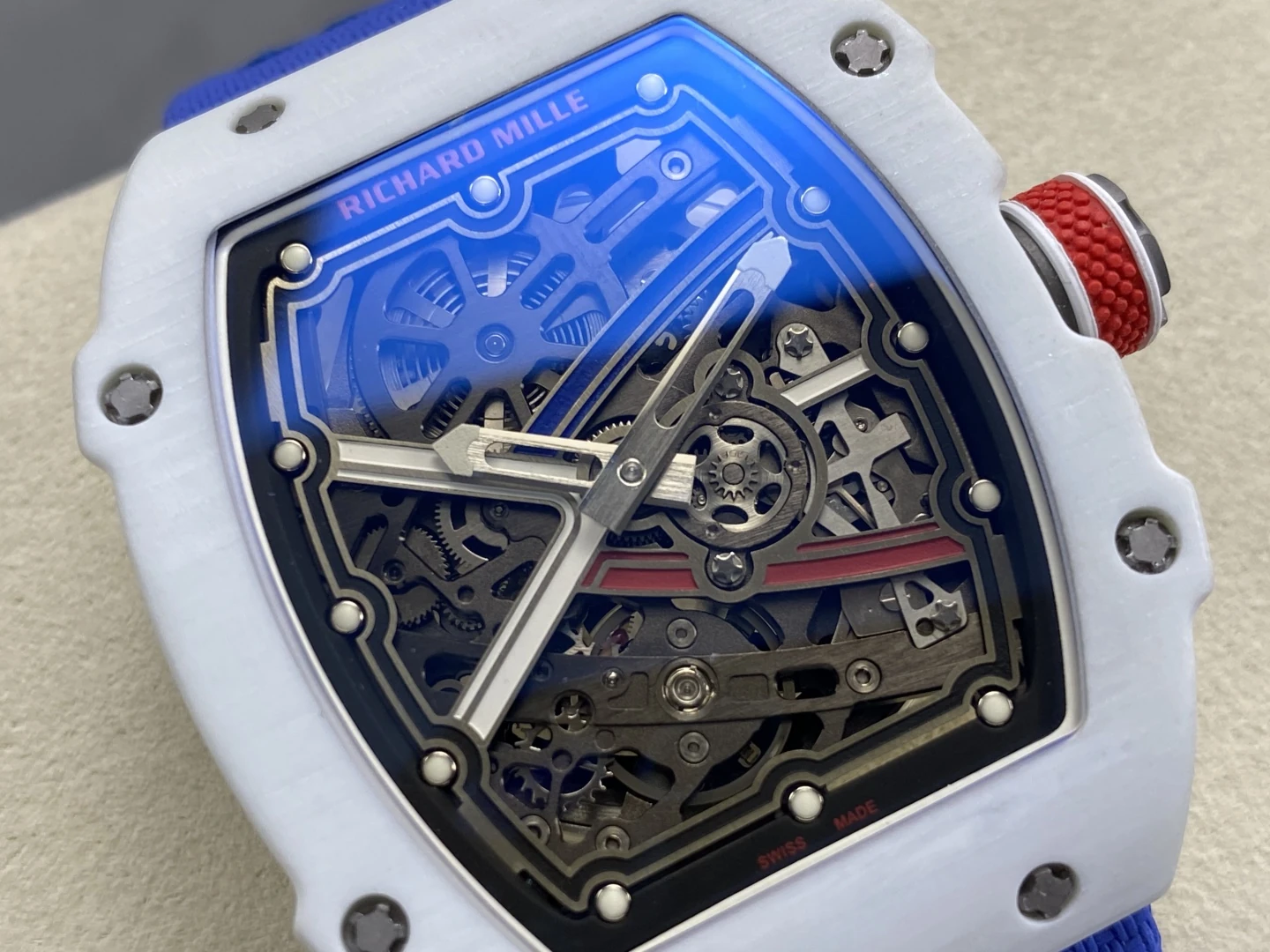 9c3a47beab95bc4 AMO Watch