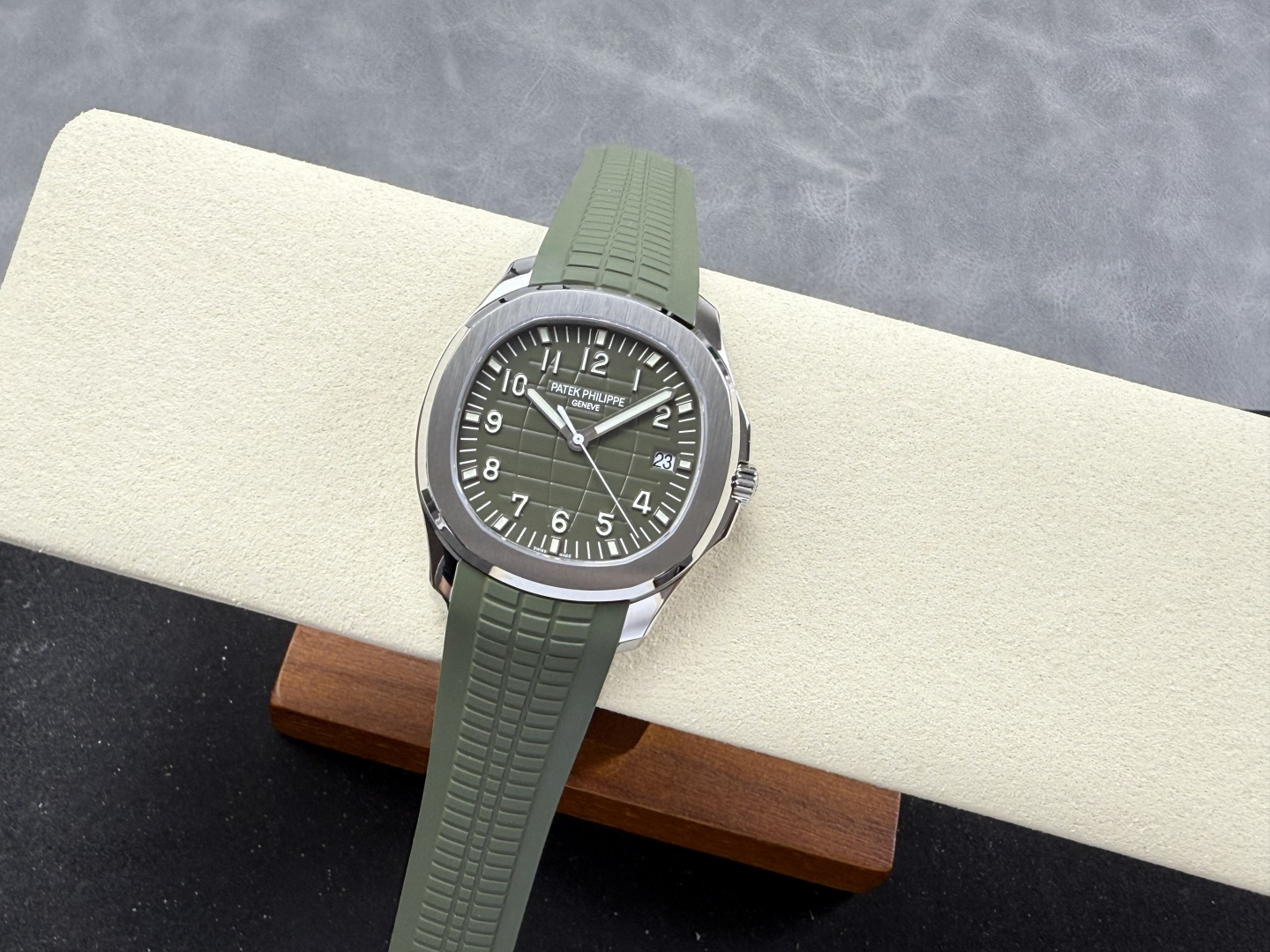 be06e69011f52a0 阿默表行AmoWatch