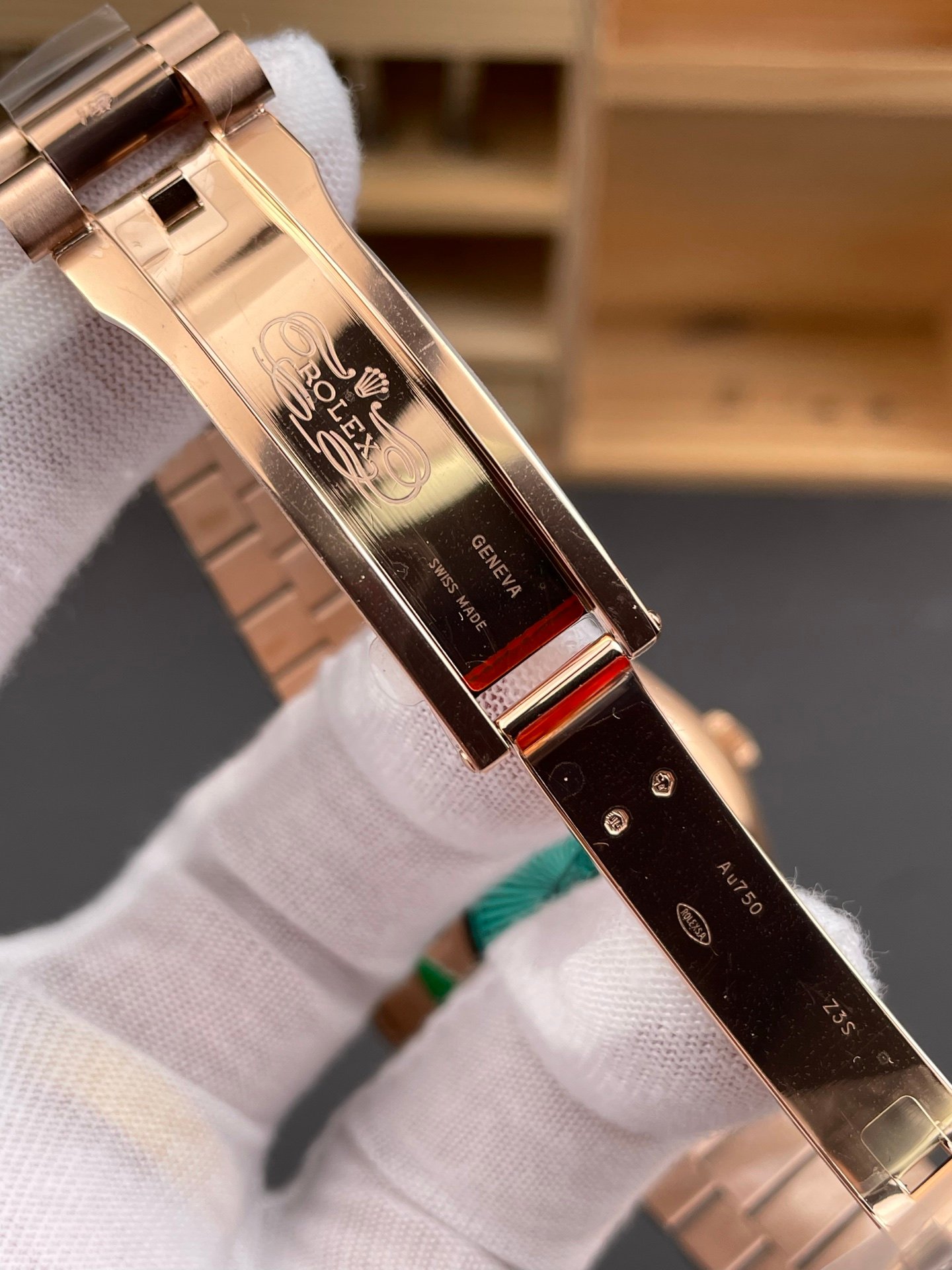 bf80dd5c608866d AMO Watch