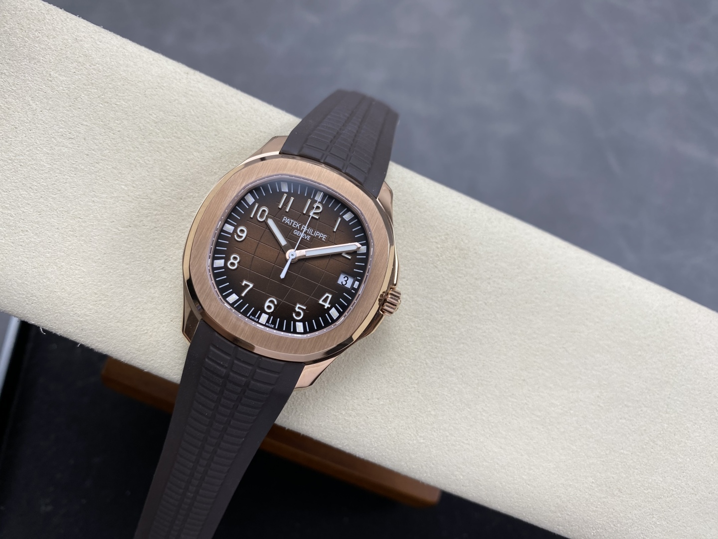 c98bd29a70f95da AMO Watch