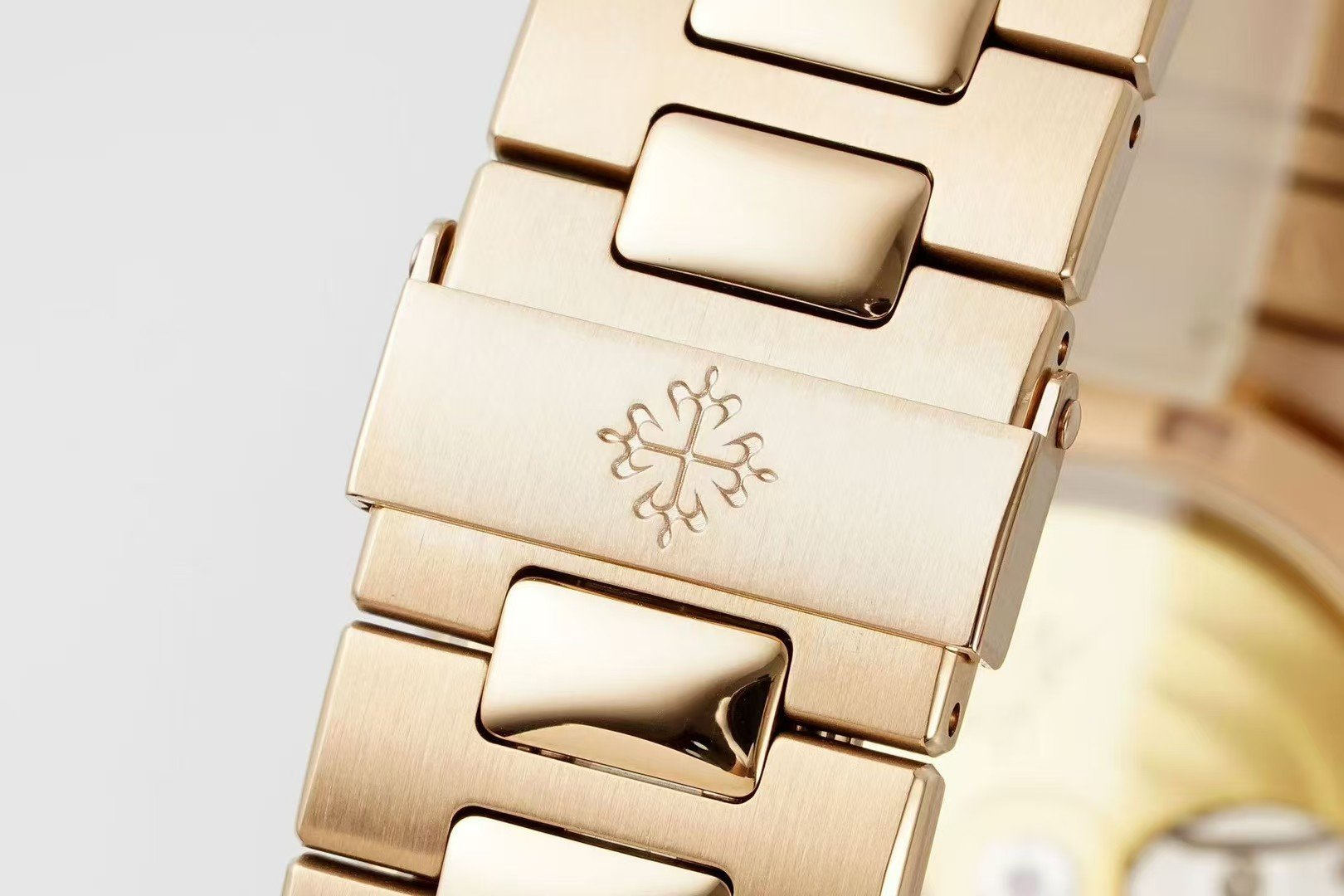 e19b2496de85123 AMO Watch