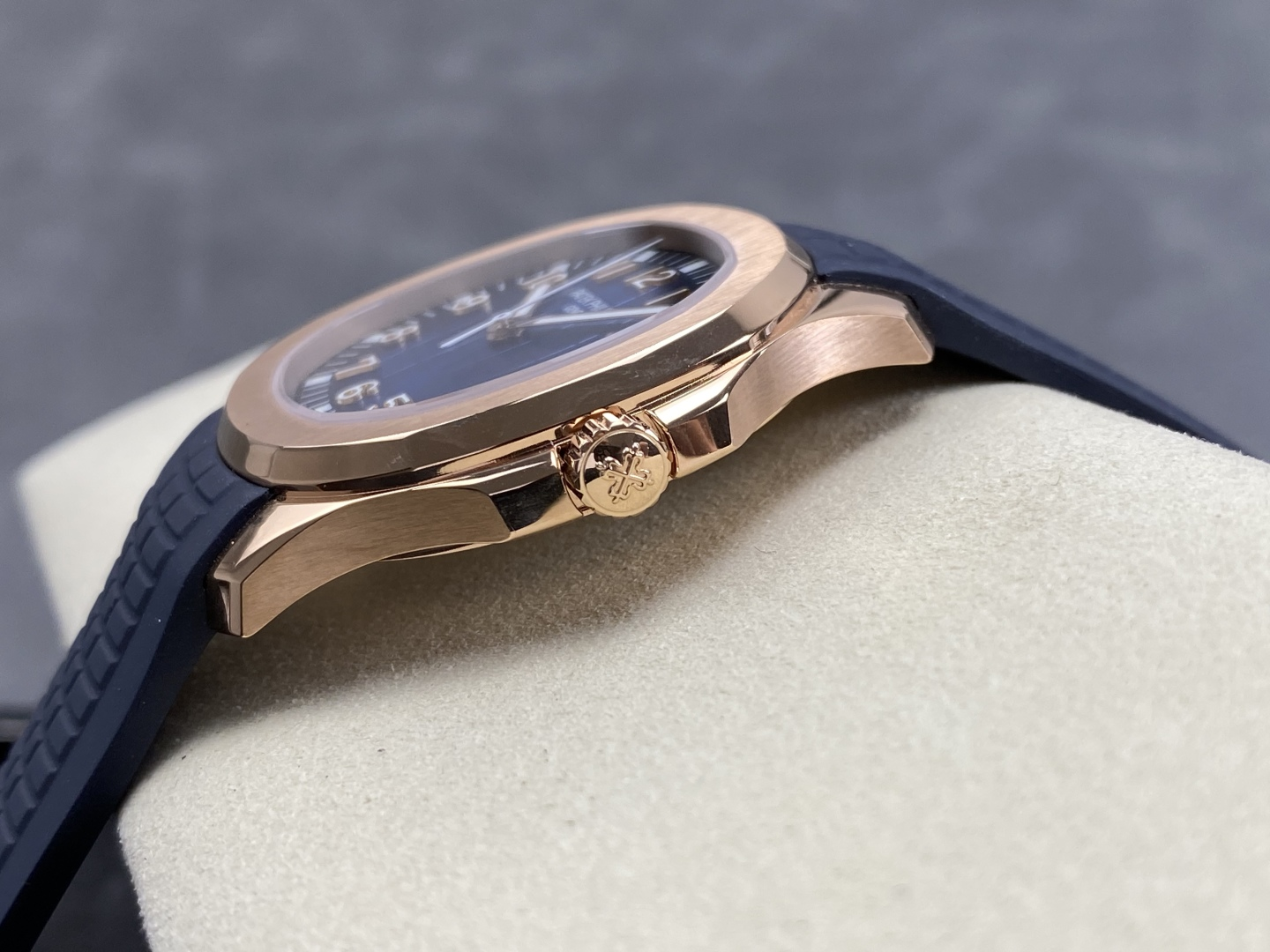 e773e2bb93b9d6e AMO Watch