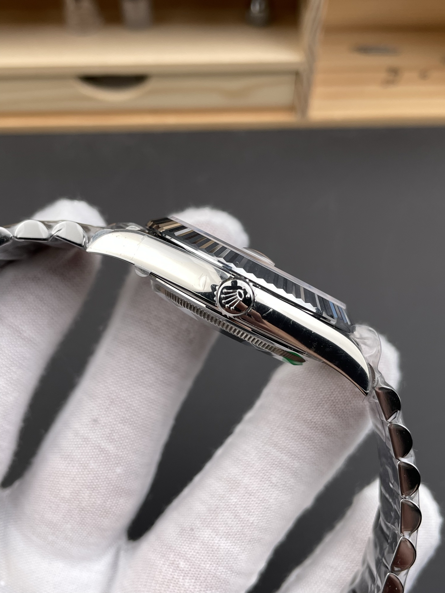 ea8af434c3af72c AMO Watch