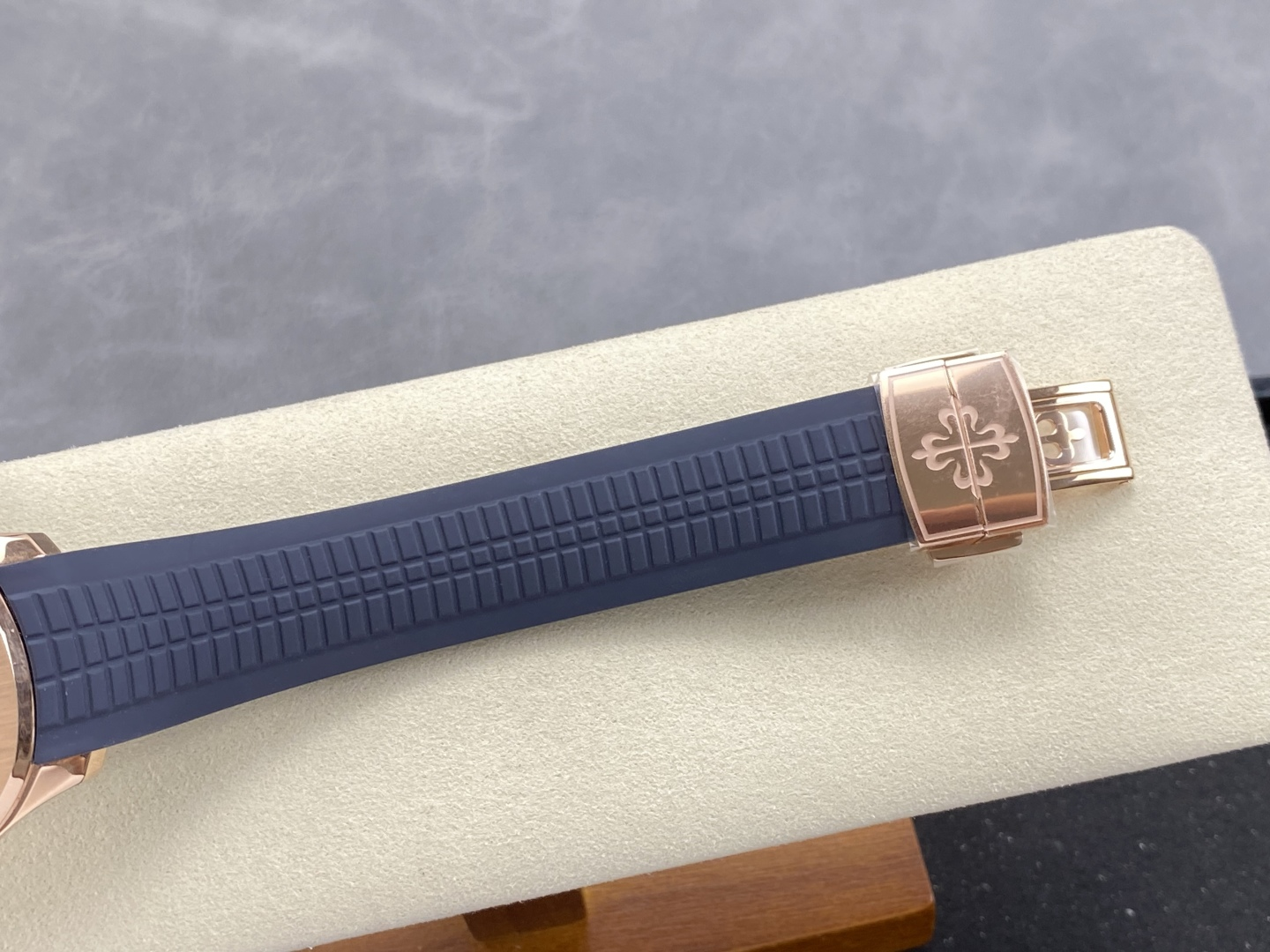 ecf2847bfb151c9 AMO Watch