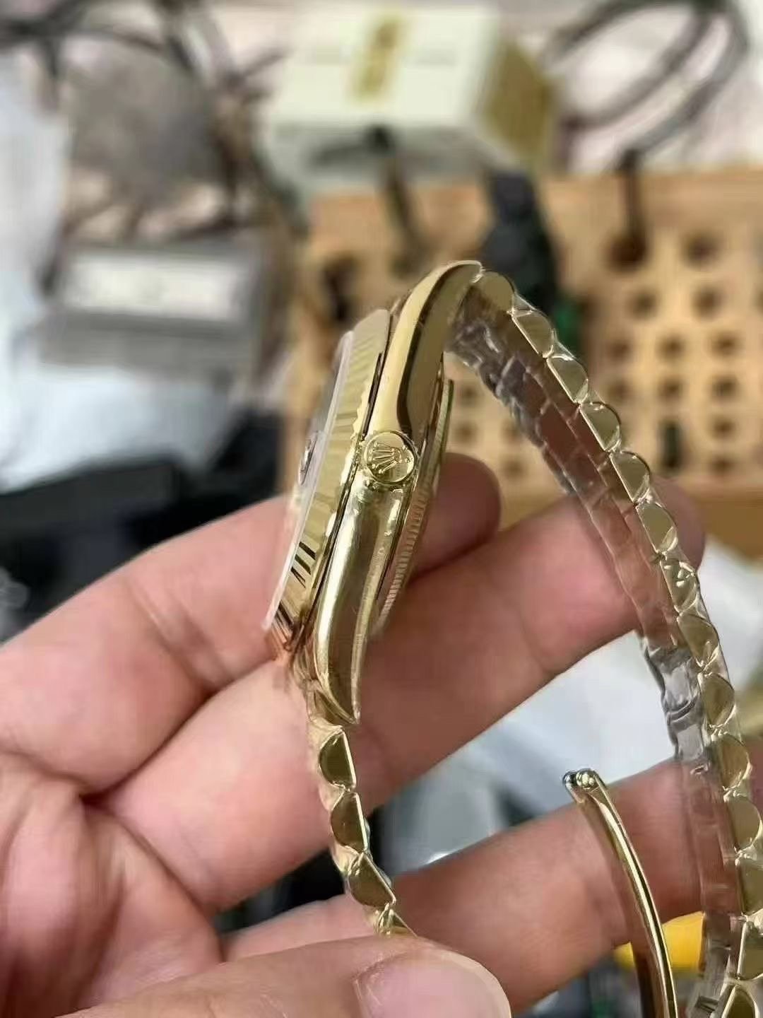 f8f2287b4bc0cc8 AMO Watch