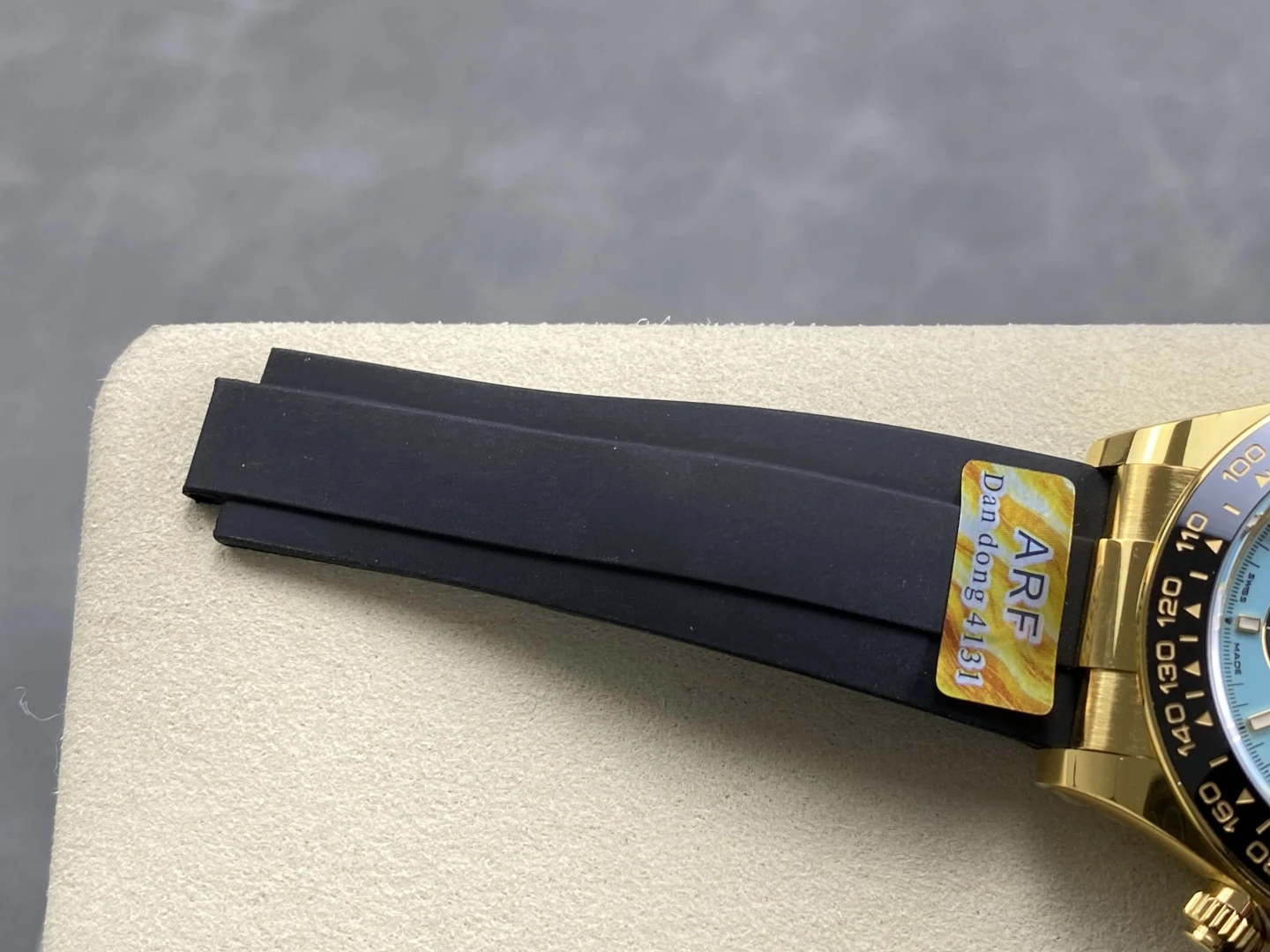 001f4f815c22243 AMO Watch