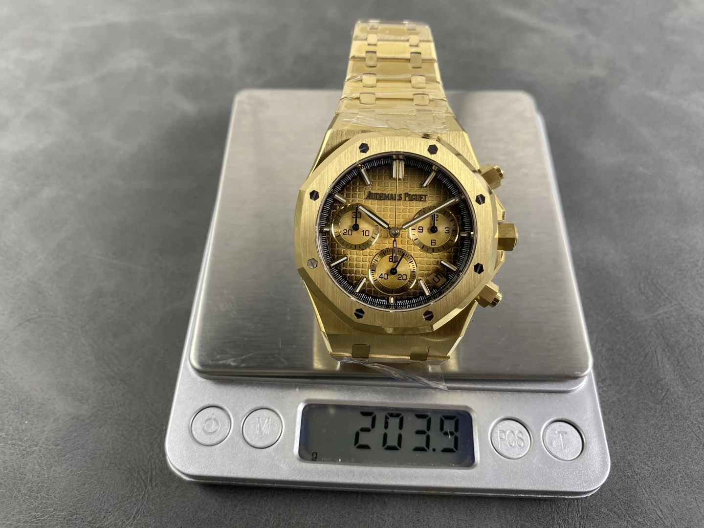 Royal Oak Chrono 26240 YG DDF 1:1 Best Edition YG Dial on YG Bracelet DD4401 Super Clone 27 1938aee2261cb95 AMO Watch