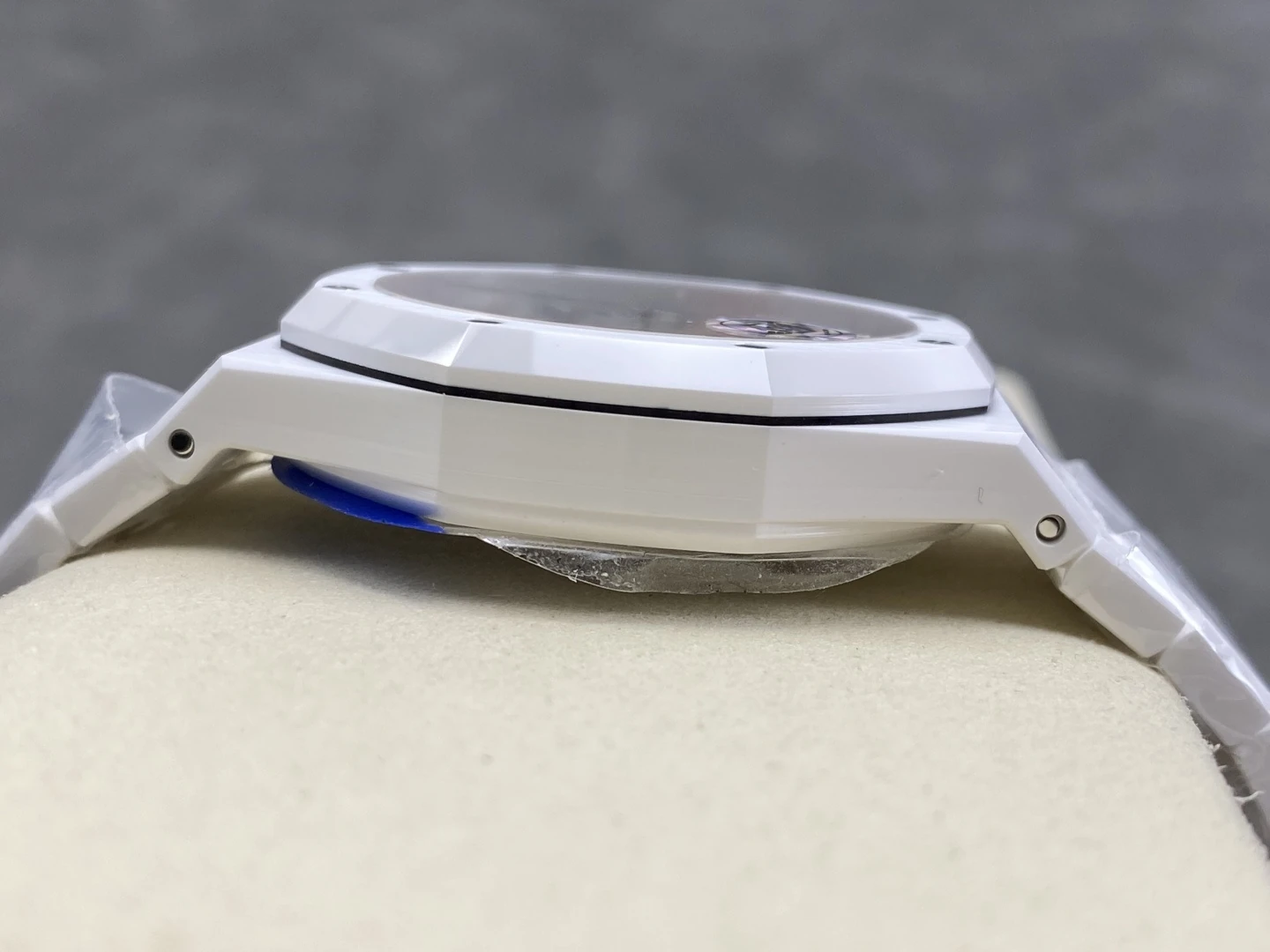 1acbe317d4a2715 AMO Watch