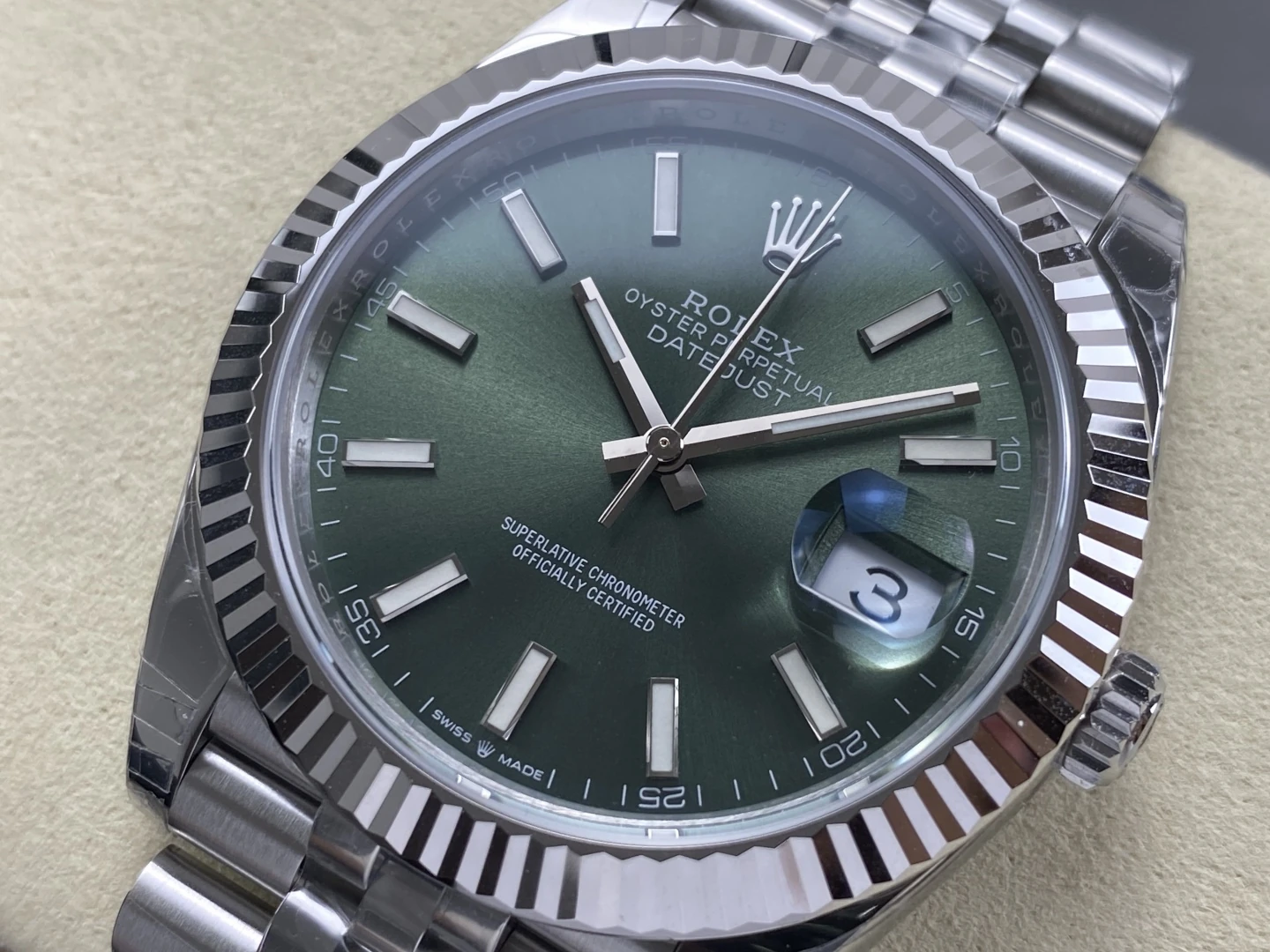 206fd9bbf0dbe09 AMO Watch