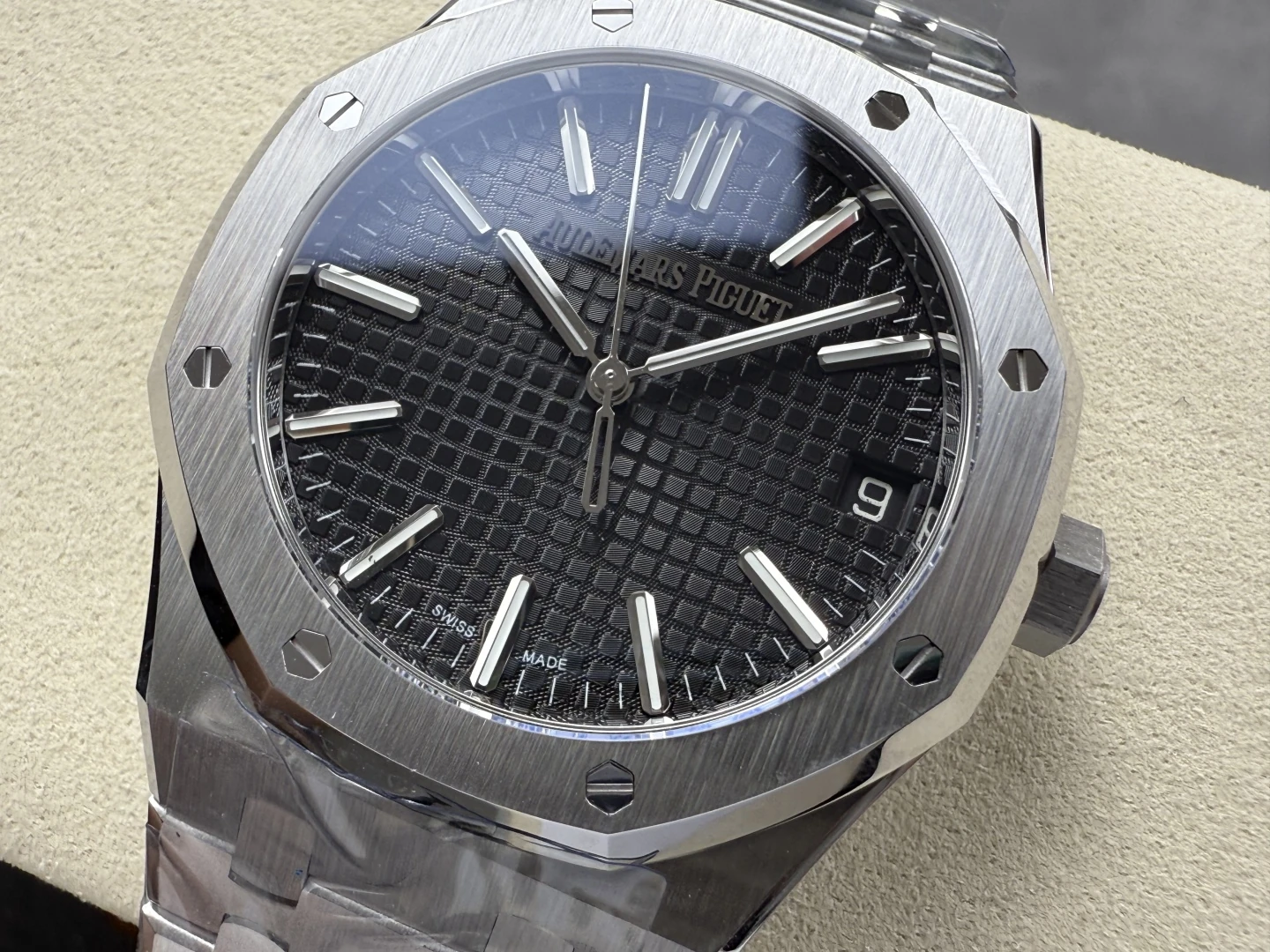 2a974794d21fc86 AMO Watch