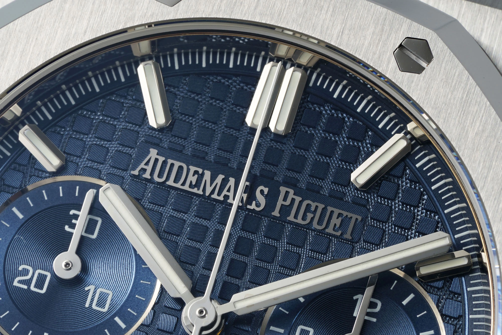 AP Royal Oak Chrono 26240 SS DDF 1:1 Best Edition Blue Dial on Blue Rubber Strap DD4401 Super Clone 23 2fe3277aa3d111e AMO Watch