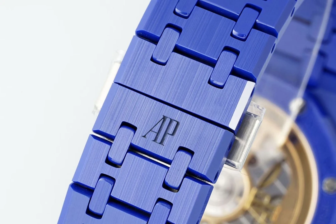 30fe8c8a22e2379 AMO Watch