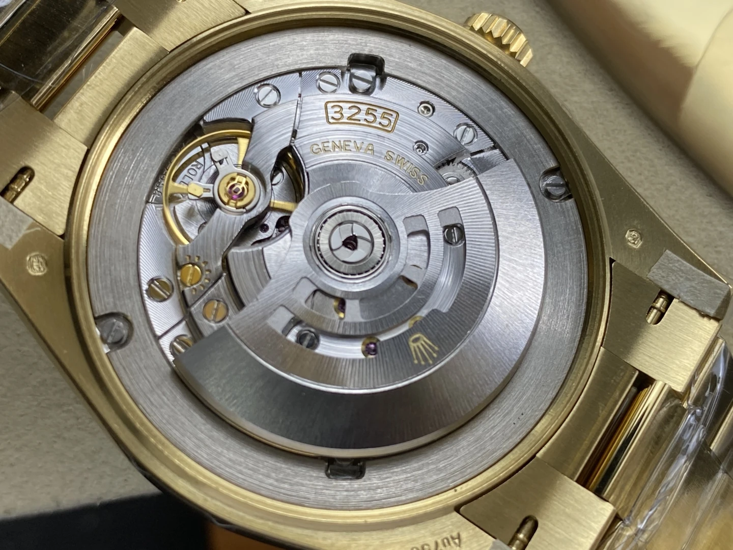 Rolex Day Date 40 YG 228238 RCF 1:1 Best Edition Green Roman Dial on President Bracelet VR3255 (211g) 38 3a62e47eb498112 AMO Watch