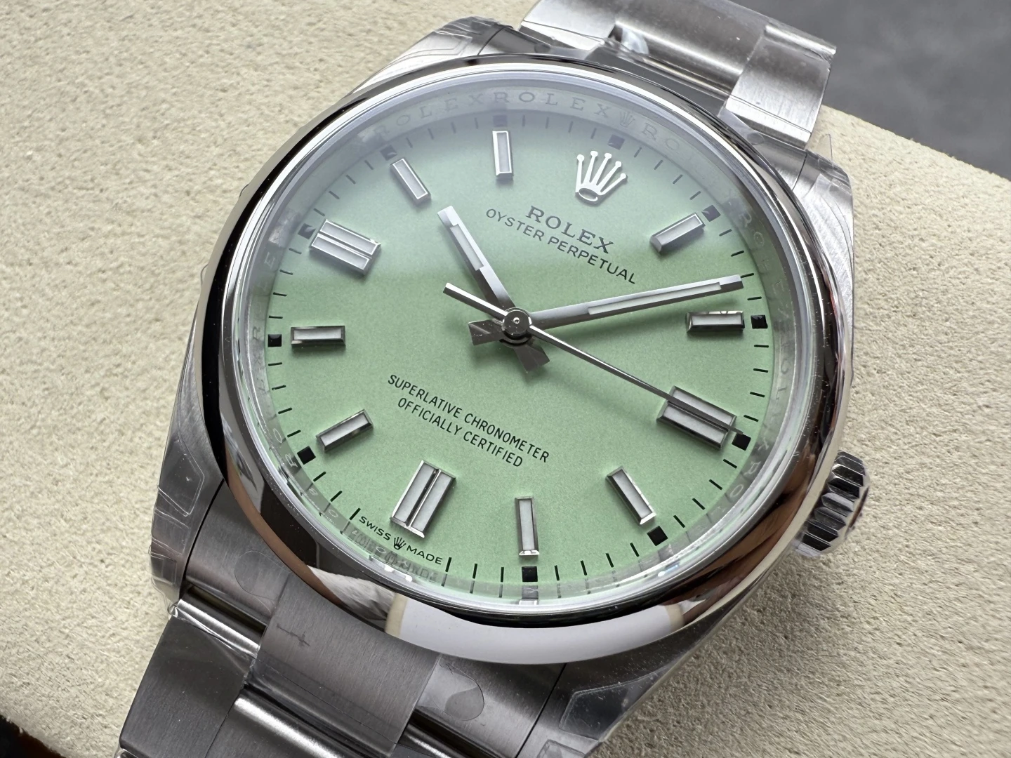 Rolex Oyster Perpetual 126000 36mm VSF 1:1 Best Edition 904L Steel Vanilla Green Dial on SS Bracelet 21 3b2c32dc87d6de1 AMO Watch