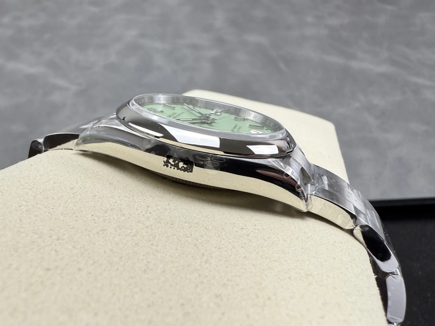 Rolex Oyster Perpetual 126000 36mm VSF 1:1 Best Edition 904L Steel Vanilla Green Dial on SS Bracelet 23 48a2422209d5b1b AMO Watch