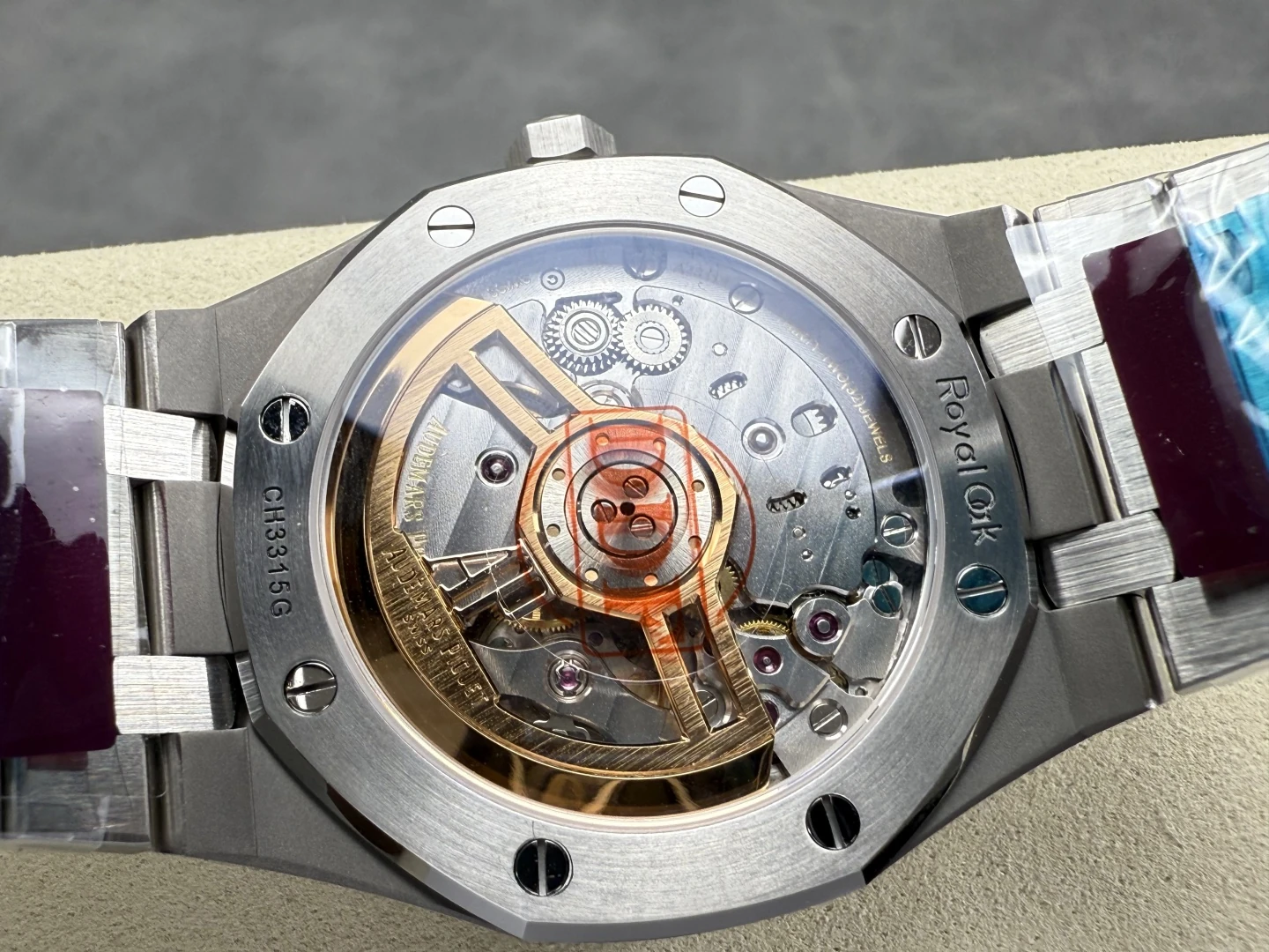 4df7b29d3e92eb2 AMO Watch