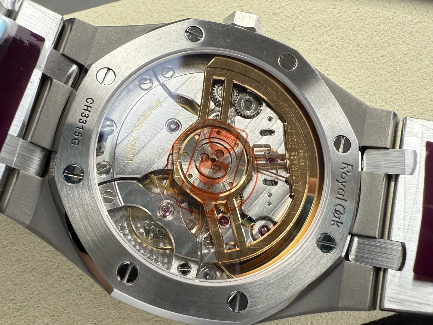 4ed96657f6913b2 AMO Watch