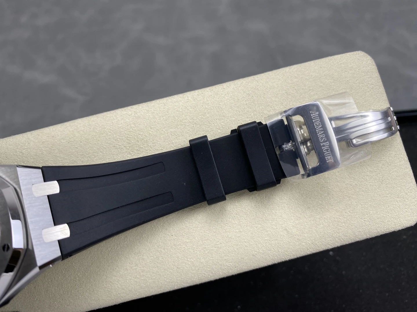 AP Royal Oak 41mm 15510ST SS DDF 1:1 Best Edition White Dial on Black Rubber Strap SA4302 Super Clone 36 50366b5f5f83fde AMO Watch