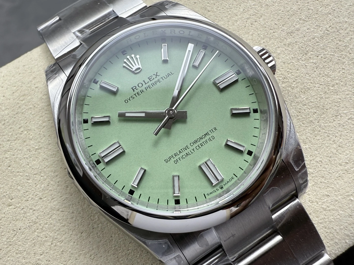 Rolex Oyster Perpetual 126000 36mm VSF 1:1 Best Edition 904L Steel Vanilla Green Dial on SS Bracelet 20 54abdb5d7a73b9d AMO Watch