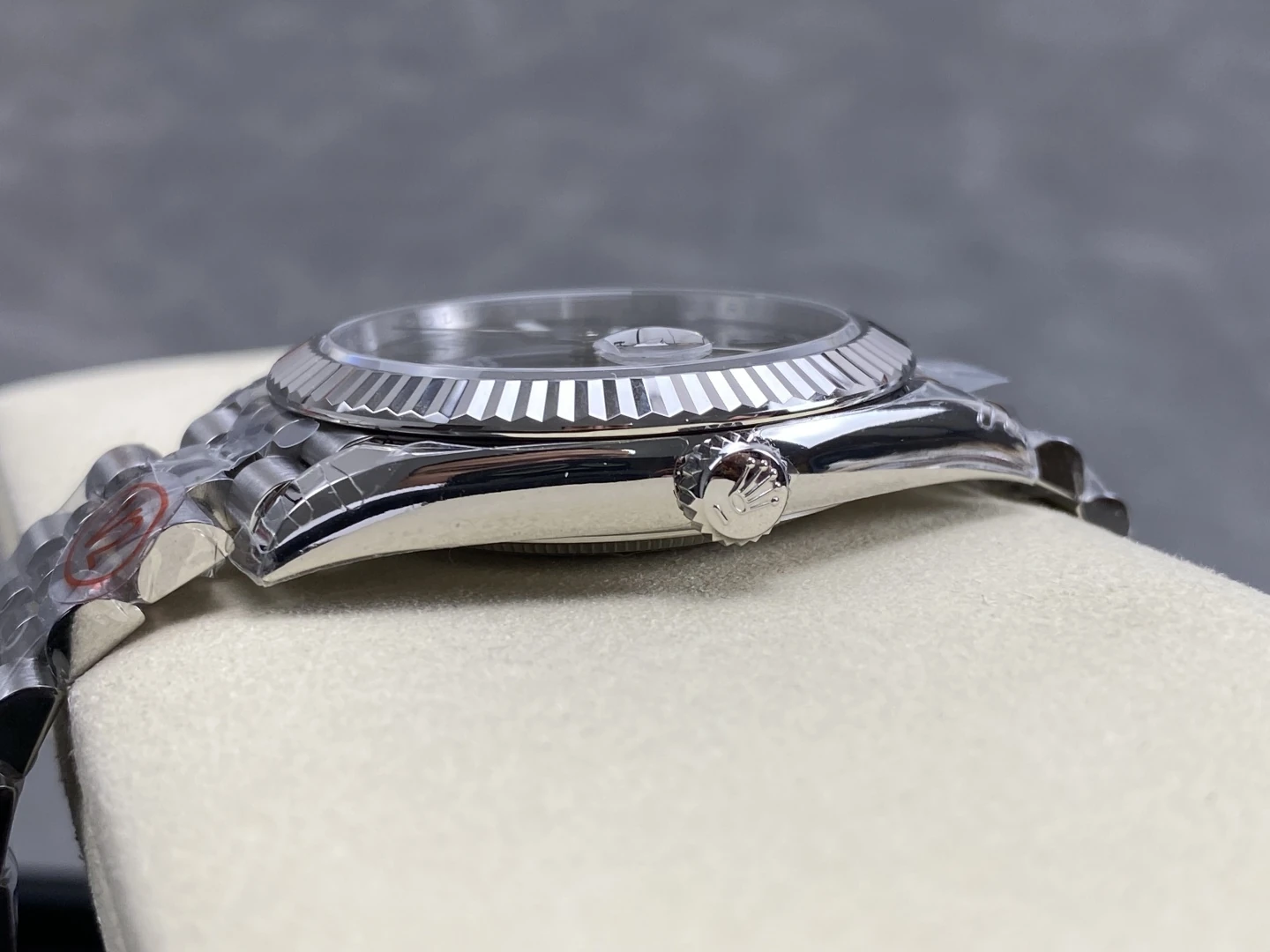 588a42ff9db41d9 AMO Watch