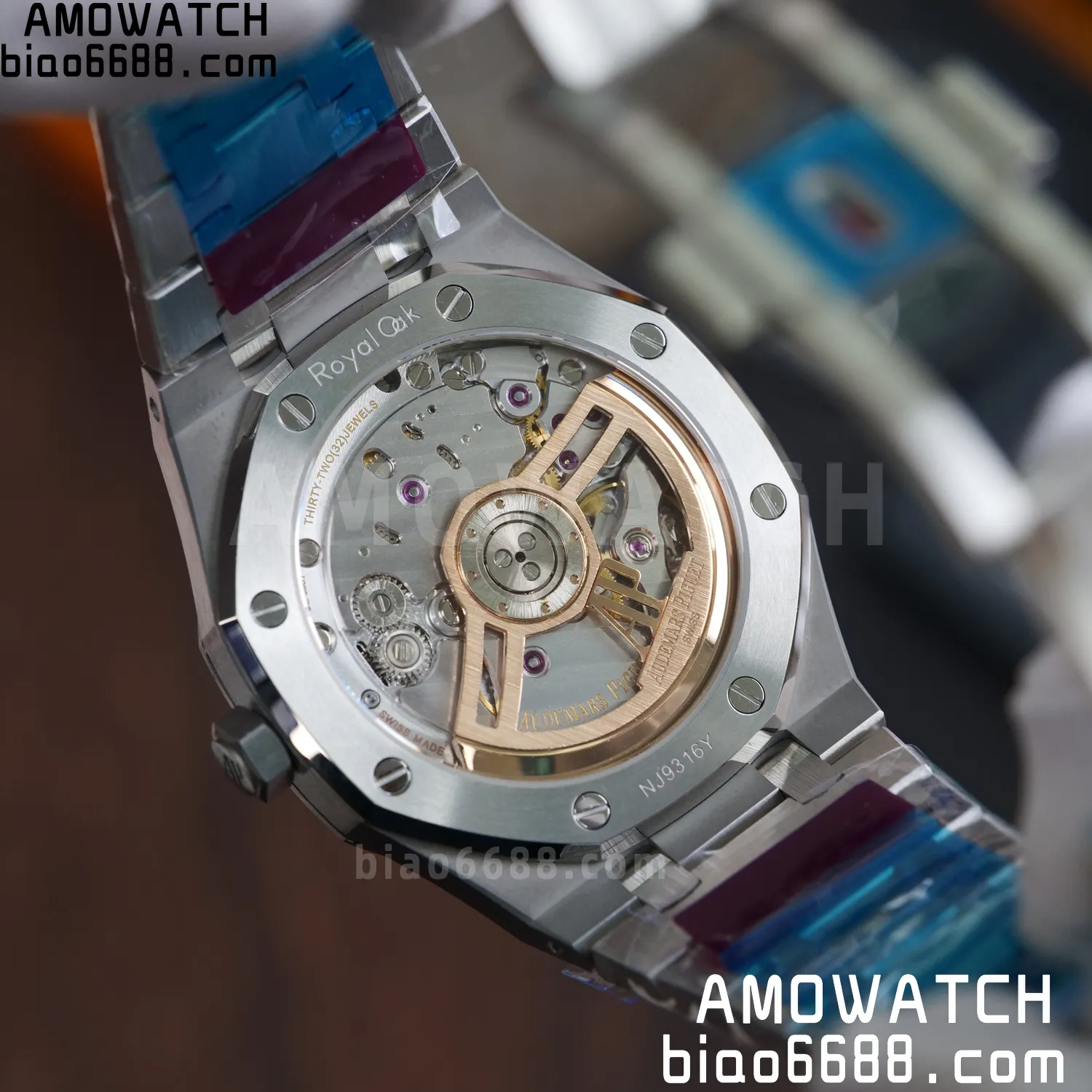5afbfa8f952f911 AMO Watch