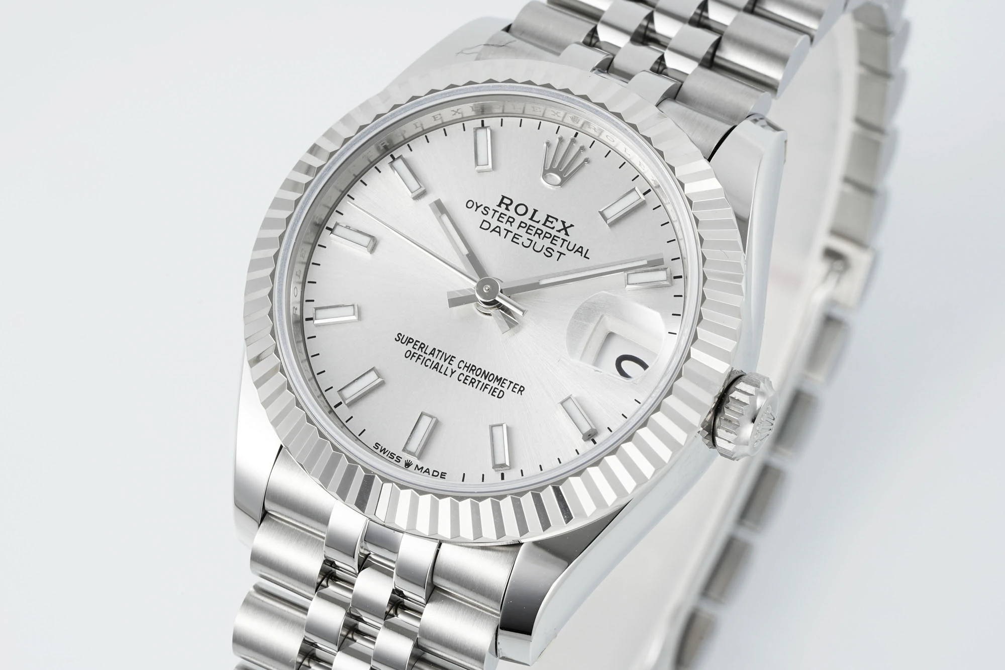 5b71c22cb1c2428 AMO Watch