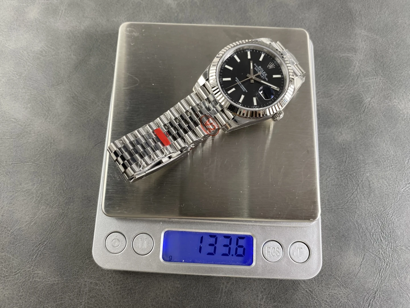 5e211adc7d9b36a AMO Watch