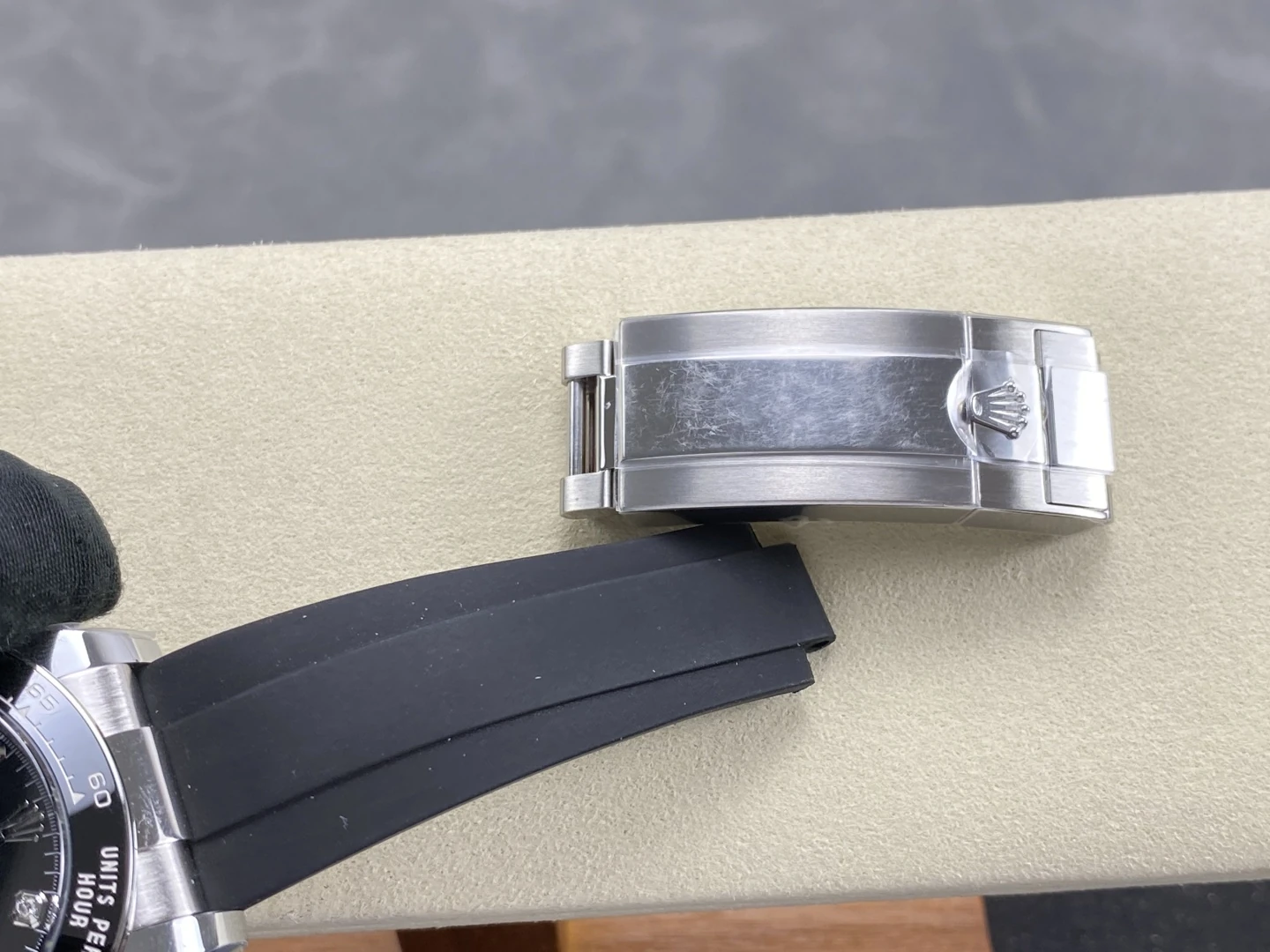 632db320e1a1c9f AMO Watch