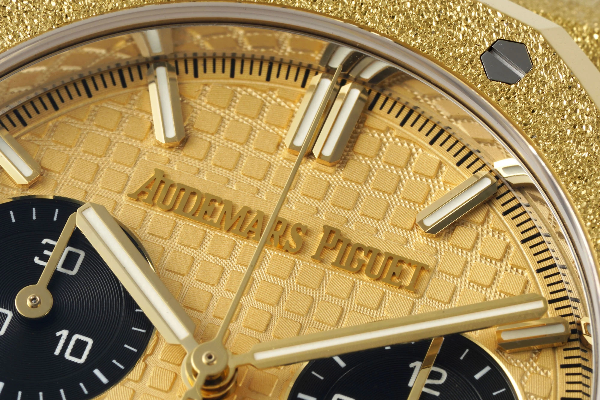 68e59eedbf5cbd3 AMO Watch