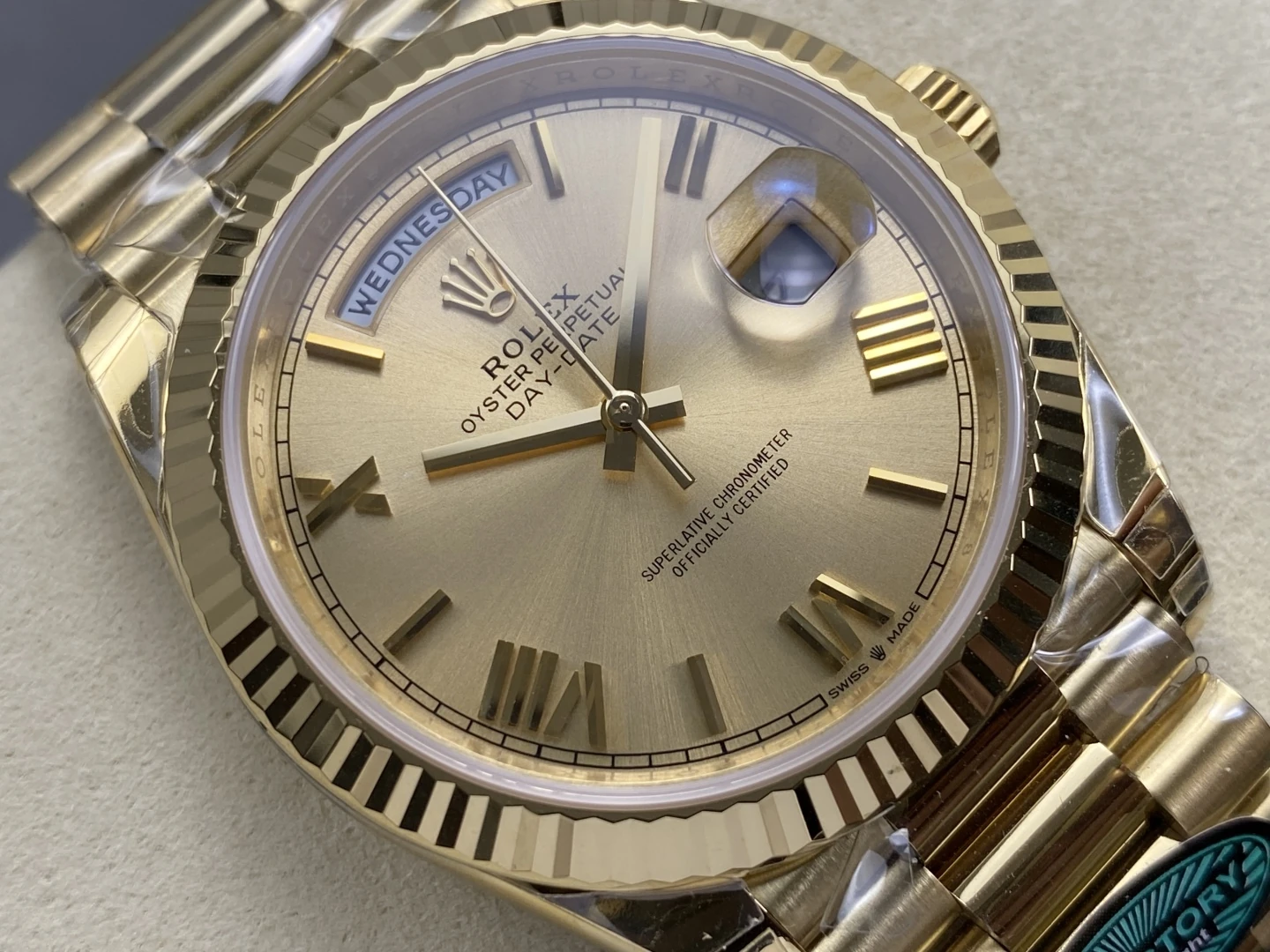 84a33b2e869a25d AMO Watch