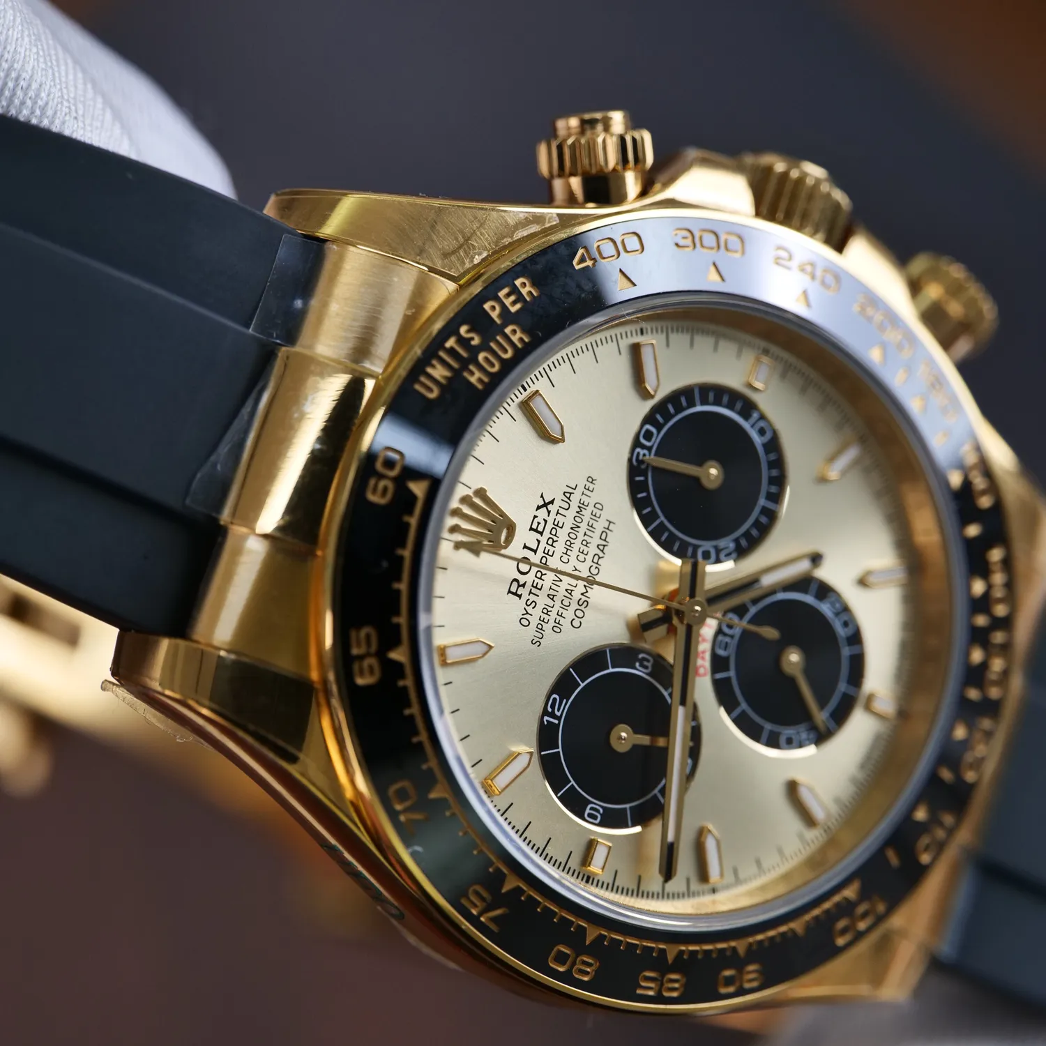 87f398fa35dcaee 阿默表行AmoWatch