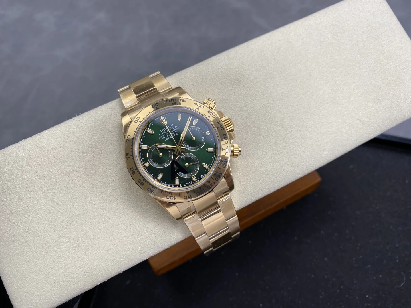 Rolex Daytona 116508-0013 VS Factory 1:1 Best Edition Green Dial on YG Bracelet DD4130 V3(Weighted) 25 889f04b9096bffa AMO Watch
