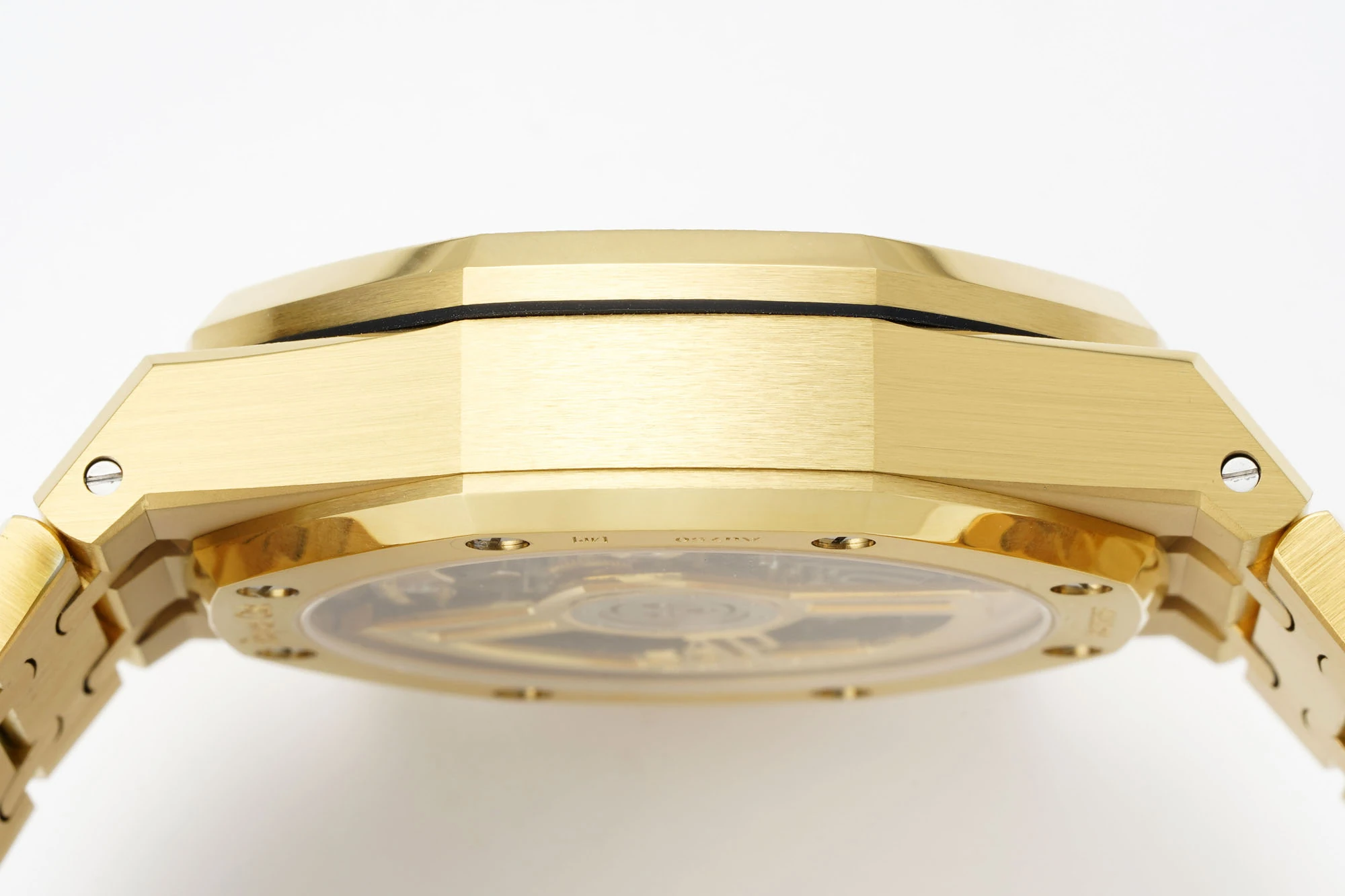 9c868b9d319d8d3 AMO Watch